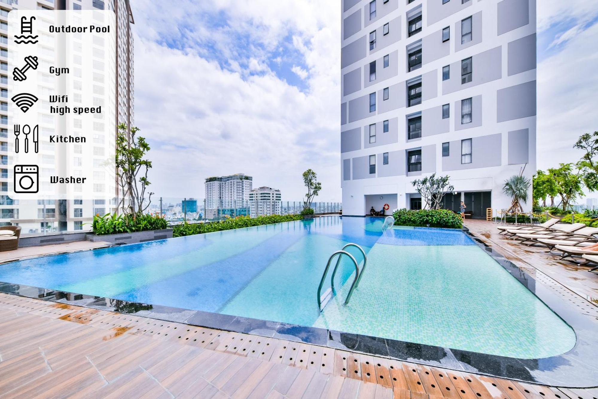 Studio River View-city View & Pool In Center - May Apartment Ho Chi Minh City