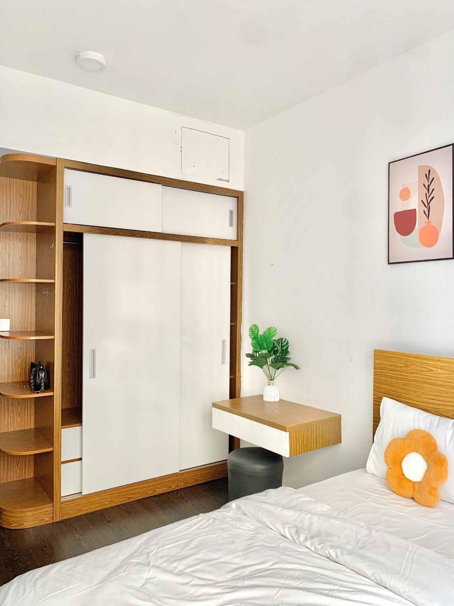 Apartment Golden Apartment- In Central-balcony-all New