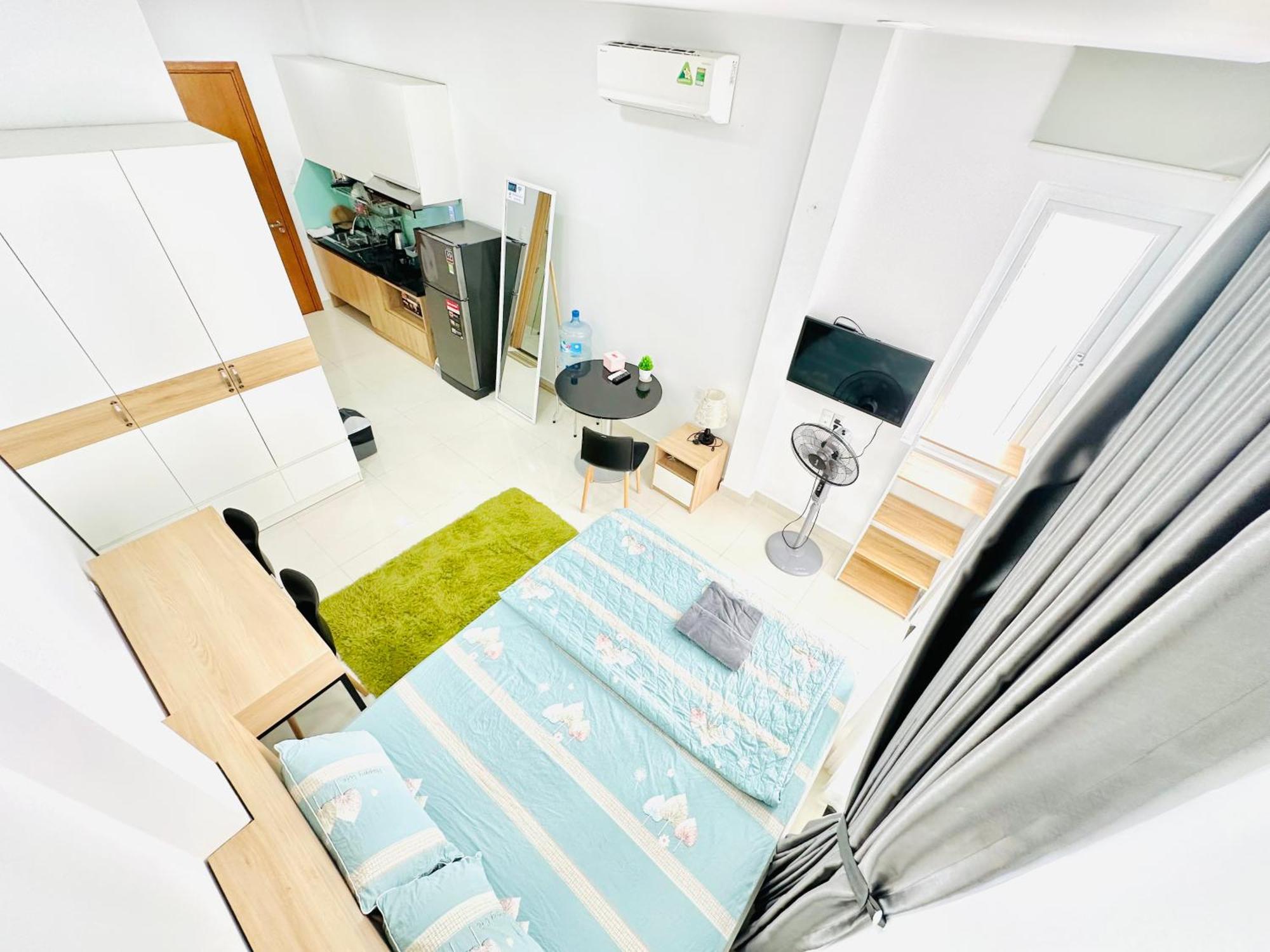Apartment Quiet Perfect Located 1br With Desk 504 *