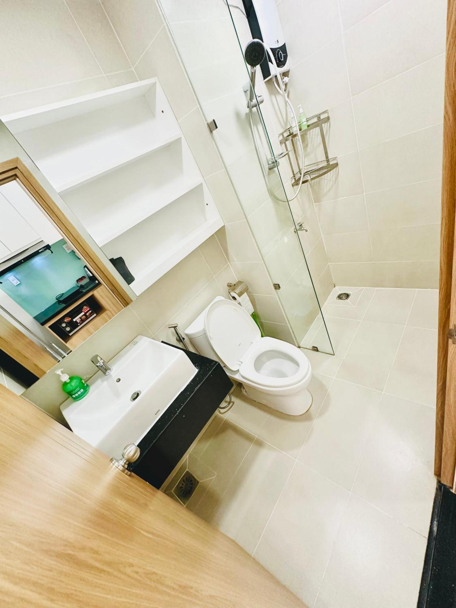 Apartment Quiet Perfect Located 1br With Desk 504 Ho Chi Minh City