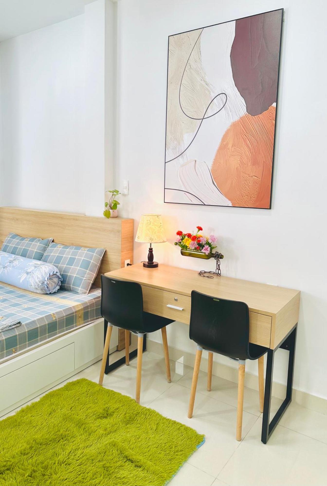 Apartment Quiet Perfect Located 1br With Desk 504