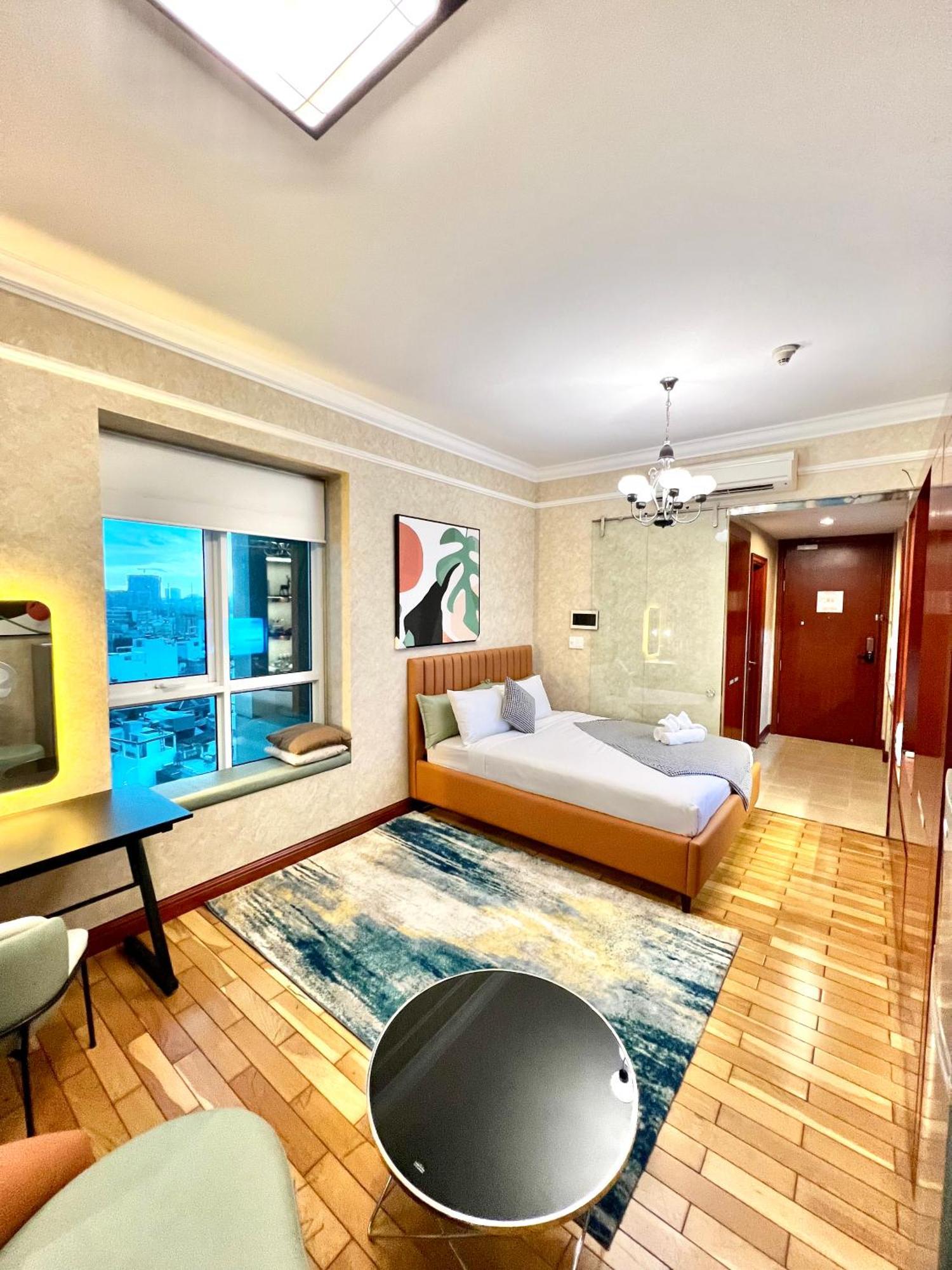 Diny - Rooftop Pool - The Manor 2 * Ho Chi Minh City