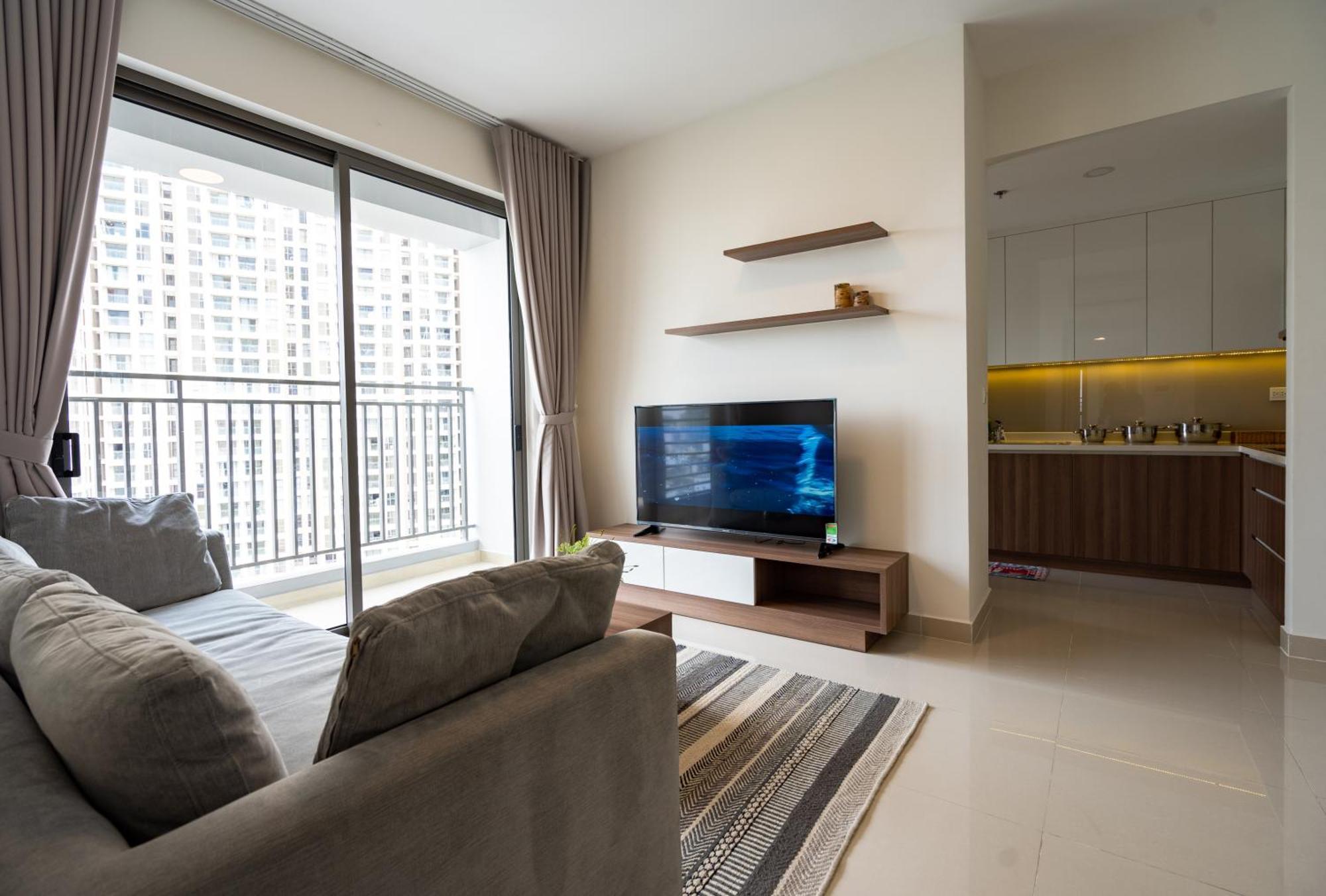 Business District Rivergate - Free Pickup & Pool Apartment