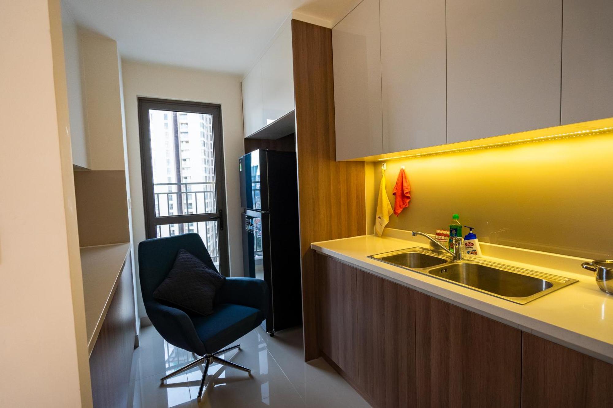 Business District Rivergate - Free Pickup & Pool Apartment