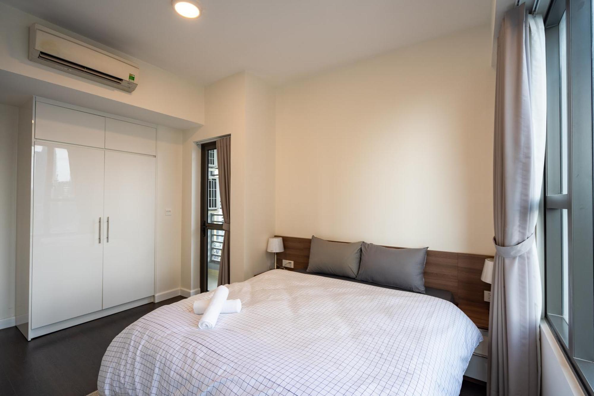 Business District Rivergate - Free Pickup & Pool Apartment *