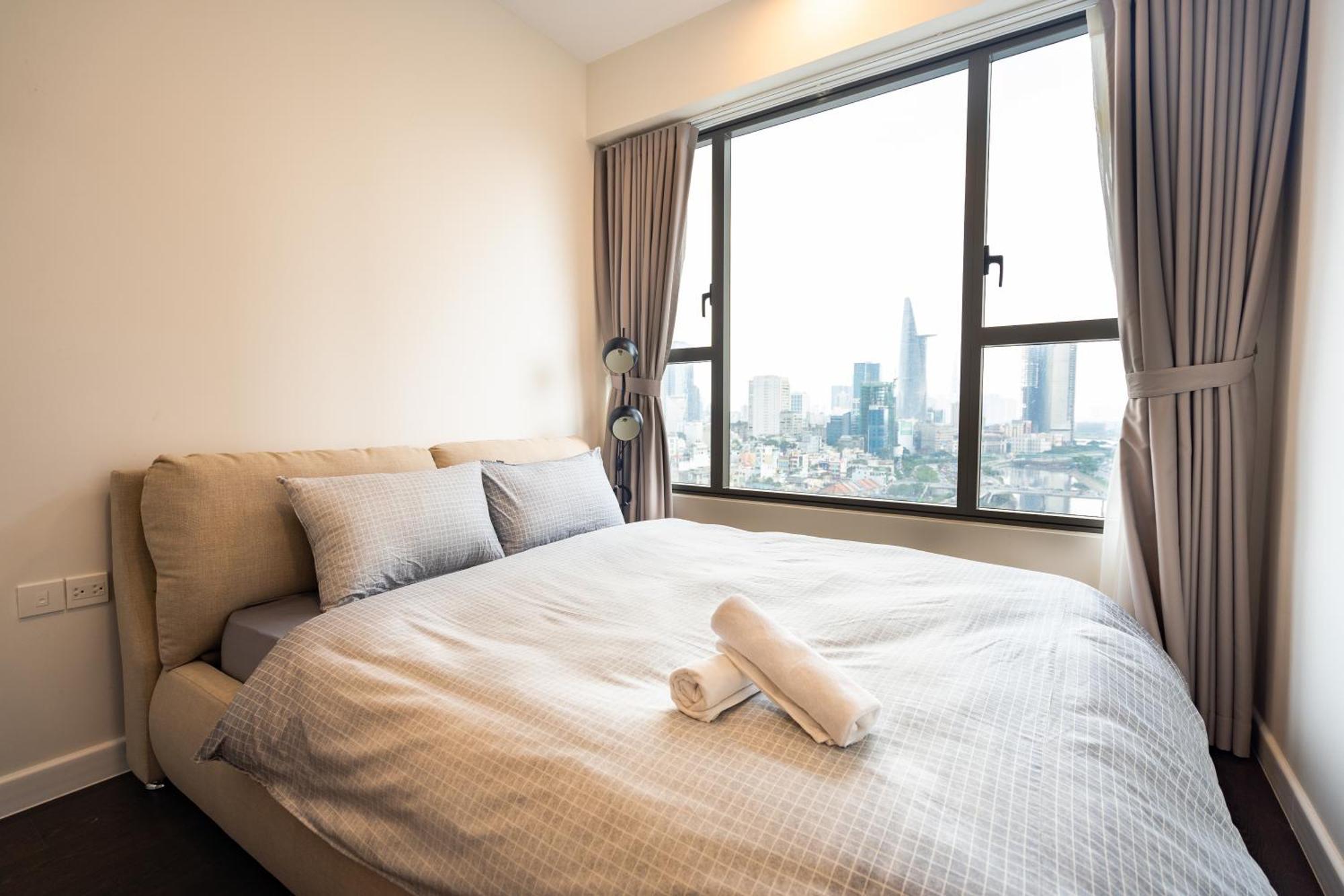Business District Rivergate - Free Pickup & Pool Apartment