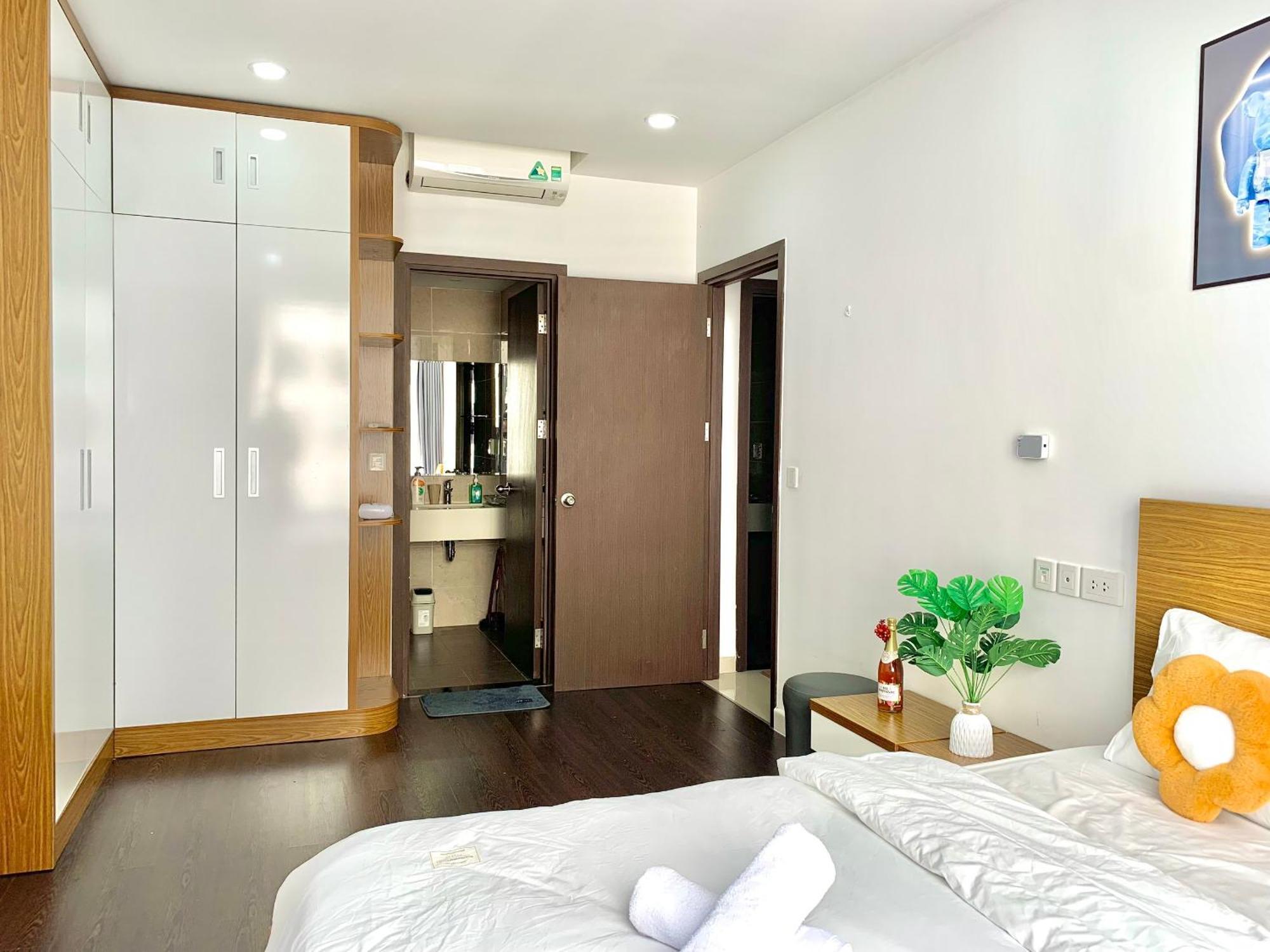 Golden Apartment- In Central-balcony-all New * Ho Chi Minh City