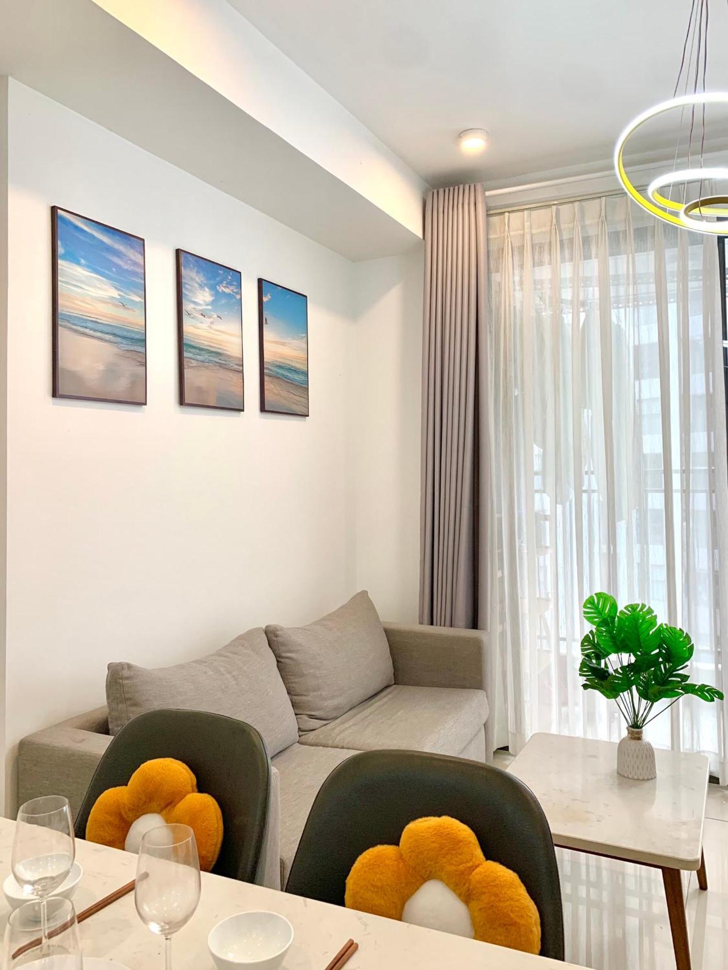 Apartment Golden Apartment- In Central-balcony-all New Ho Chi Minh City