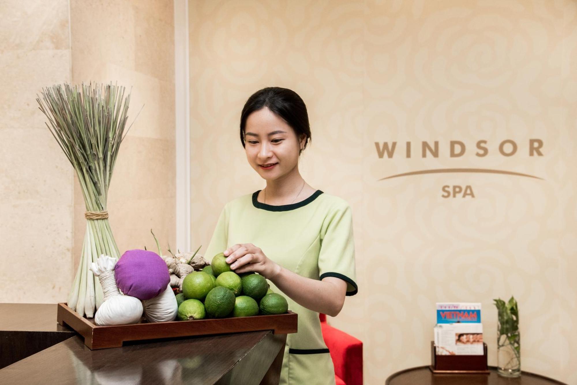 Windsor Plaza Hotel 5*
