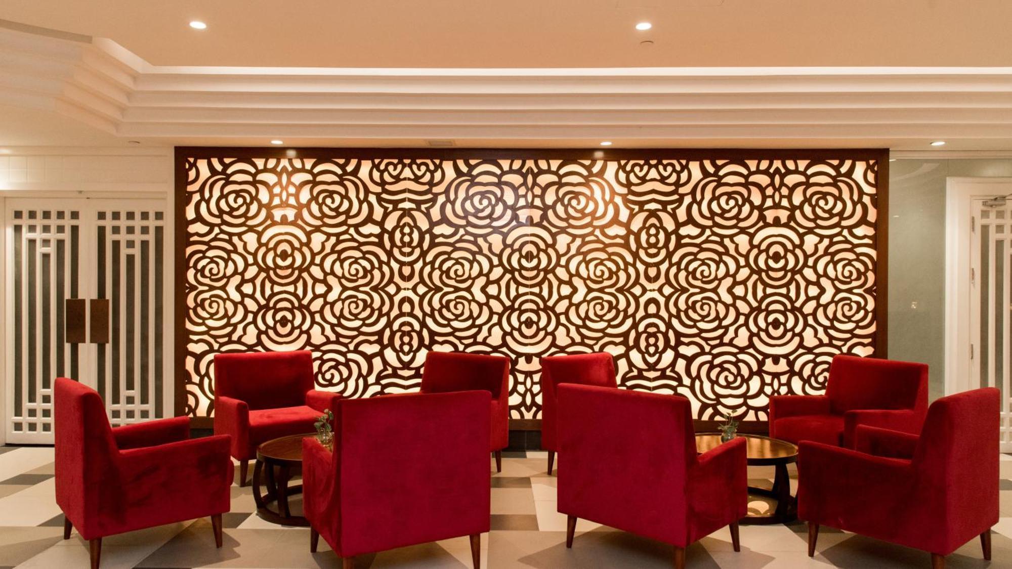 Windsor Plaza 5*