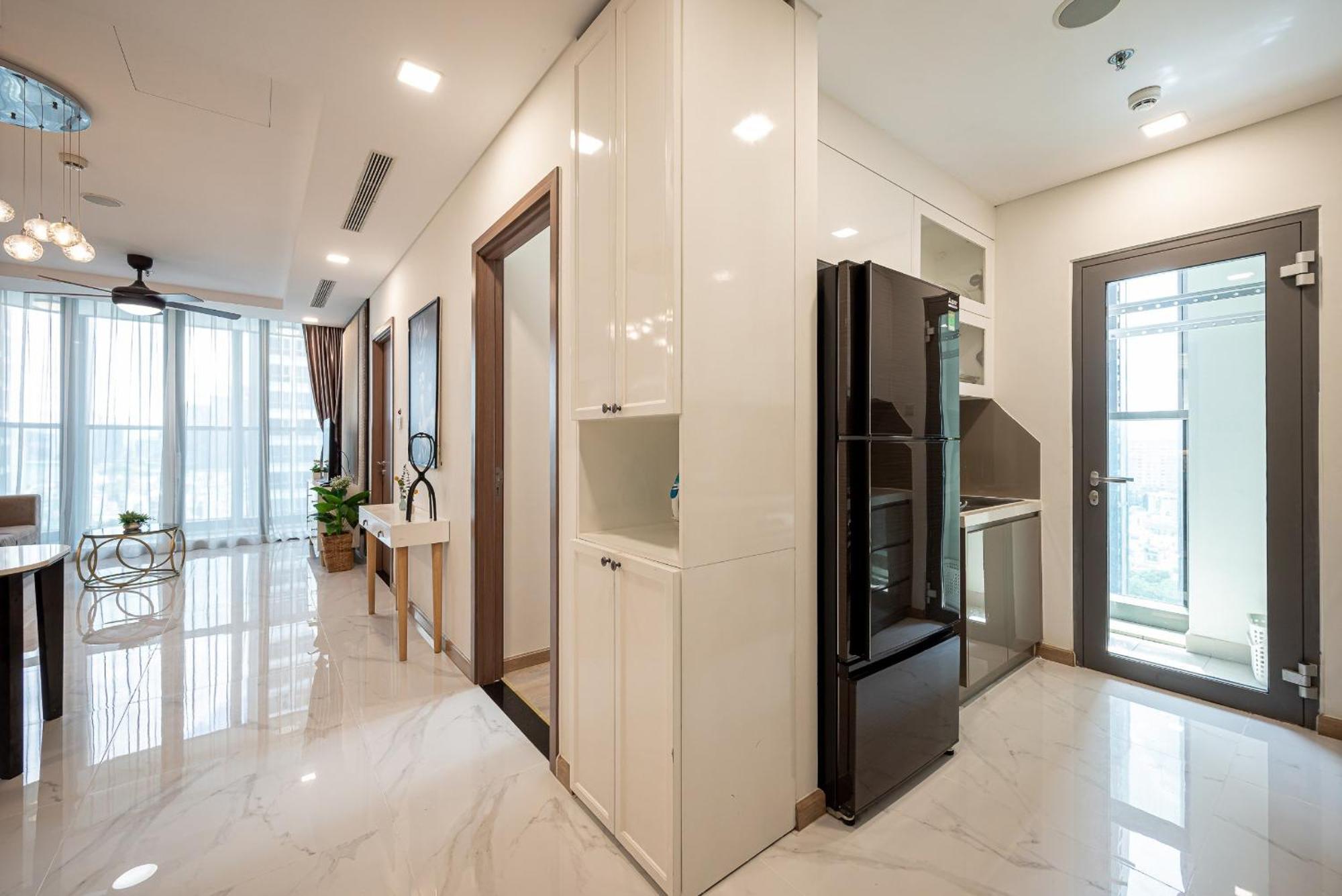 Urban Heights Landmark 81 4*