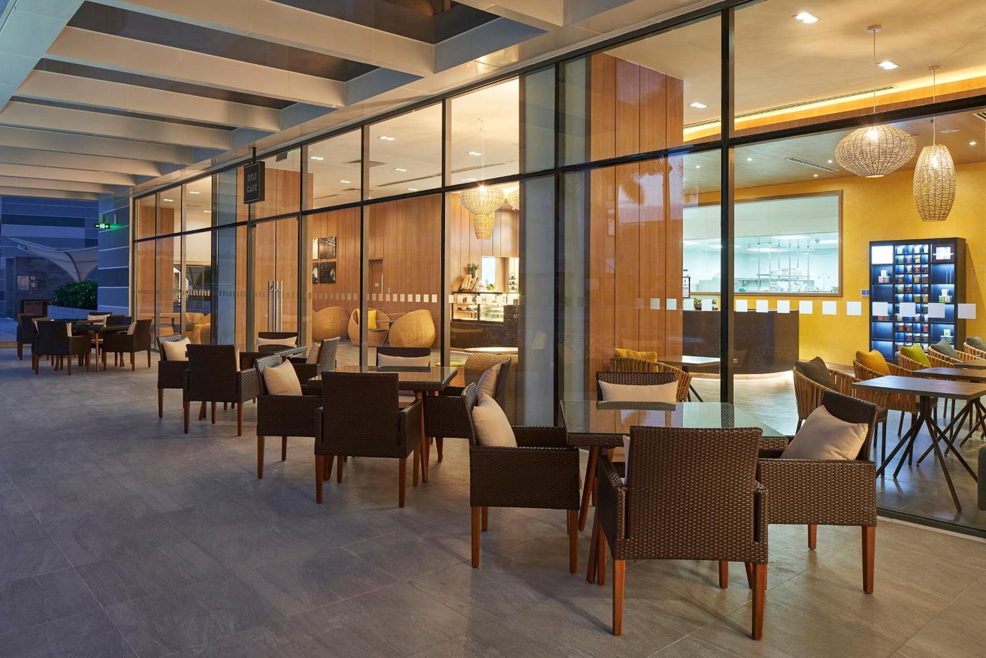& Saigon Airport By Ihg 5* Ho Chi Minh City