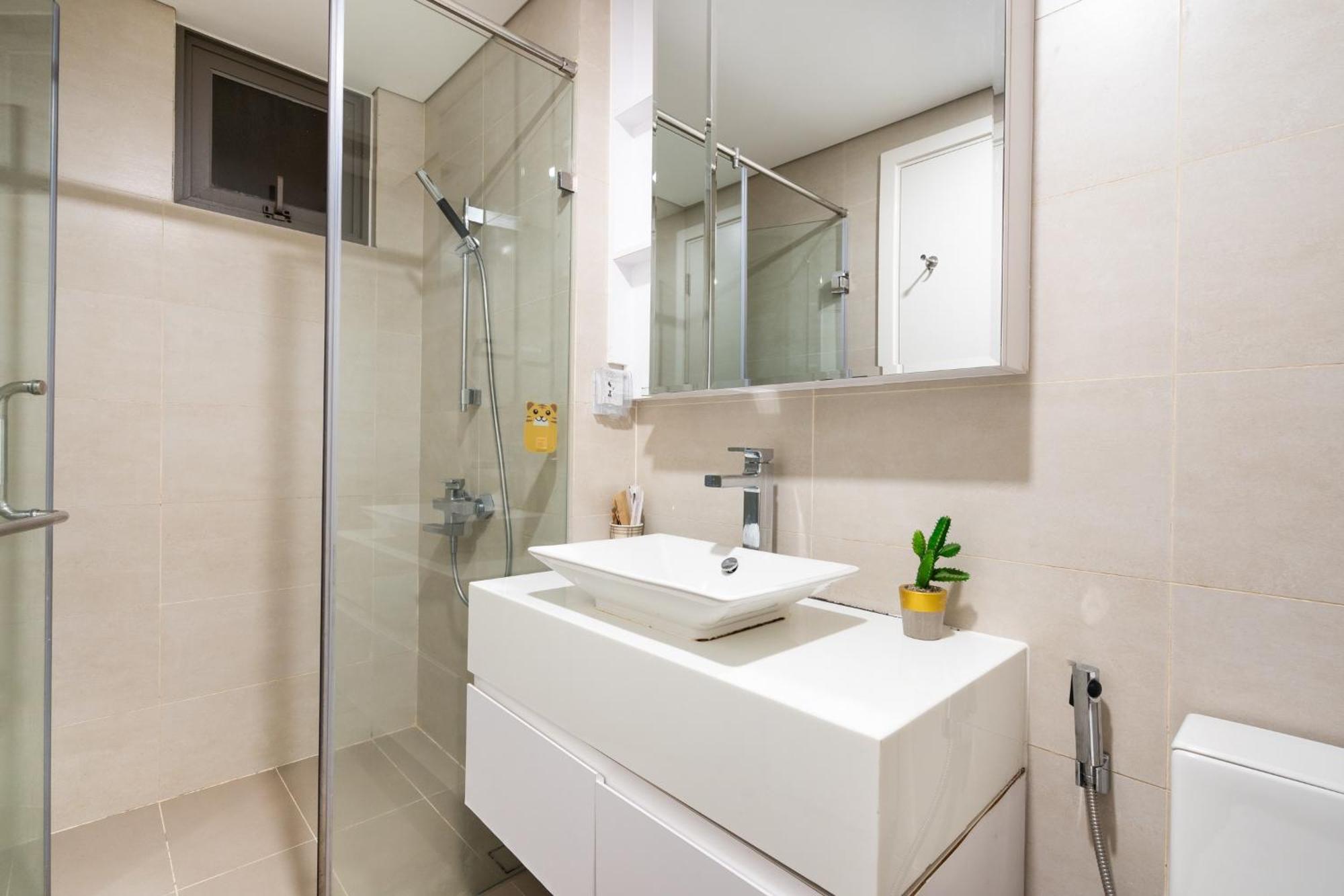 Apartment Saigon Times Travel - Masteri Millennium *