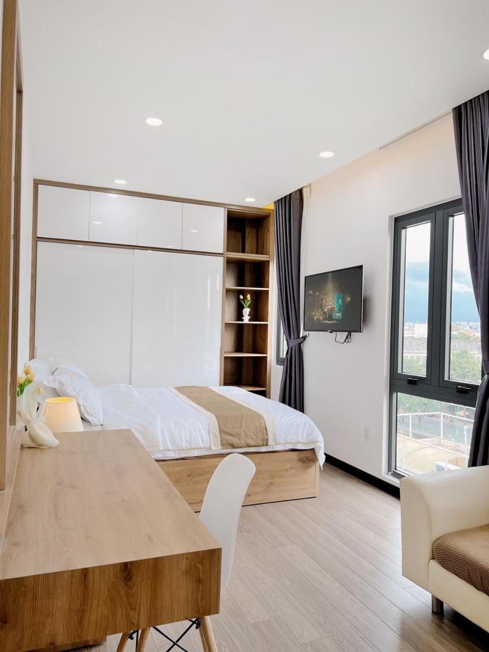 Riverside House Near Airport. Co Phong Khach Rieng Apartment Ho Chi Minh City