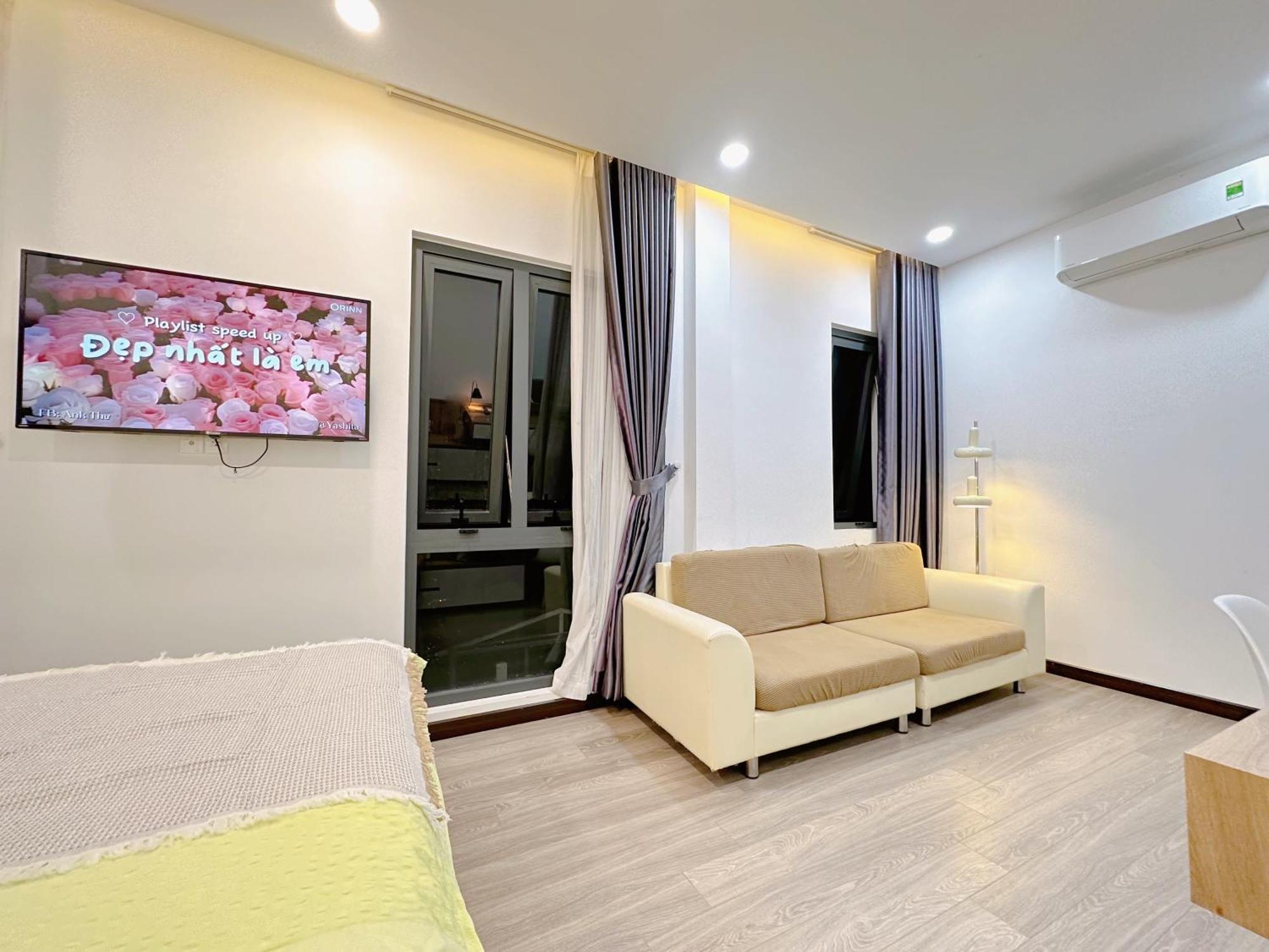 Riverside House Near Airport. Co Phong Khach Rieng Apartment *