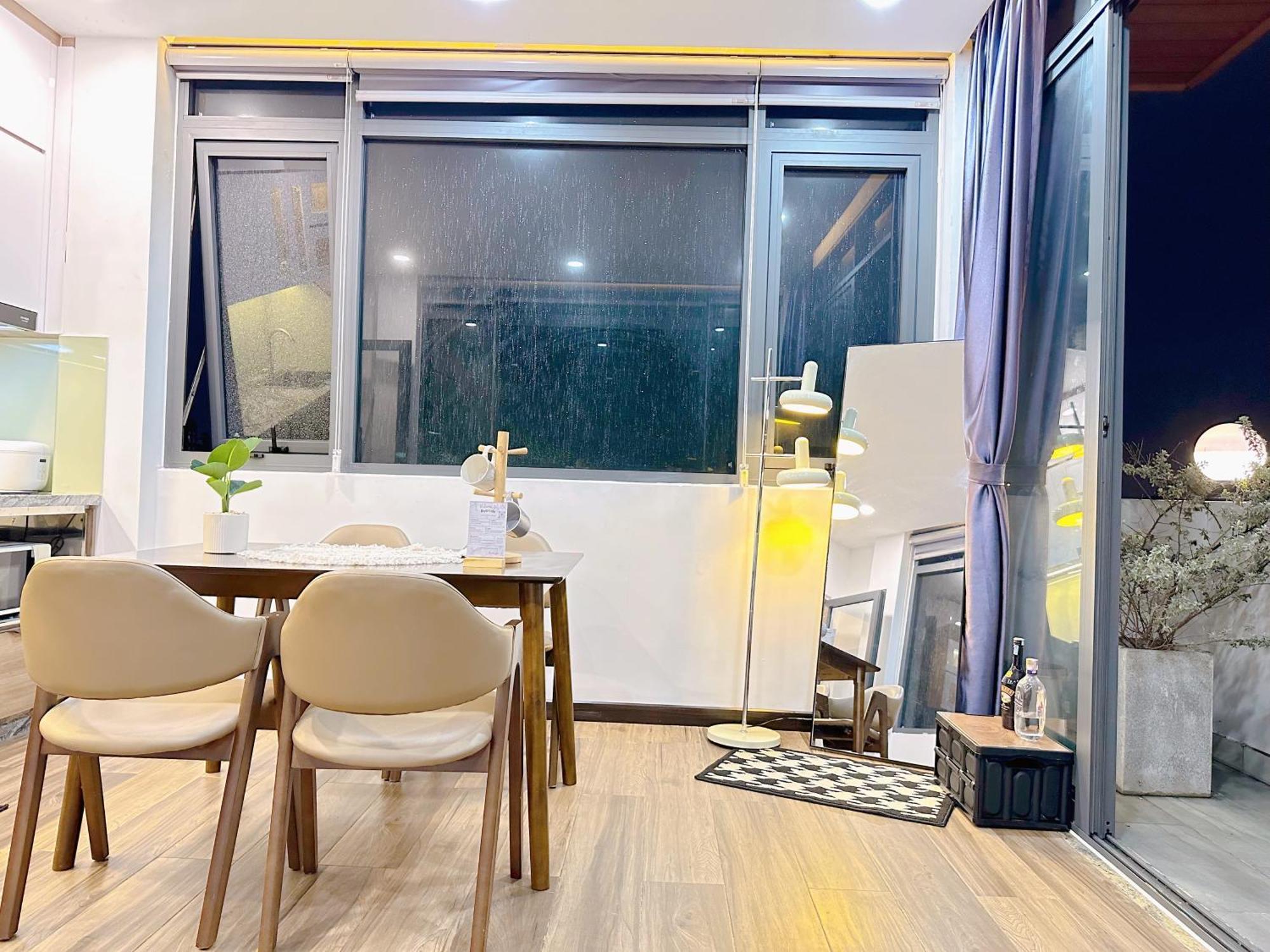 Riverside House Near Airport. Co Phong Khach Rieng Apartment Ho Chi Minh City