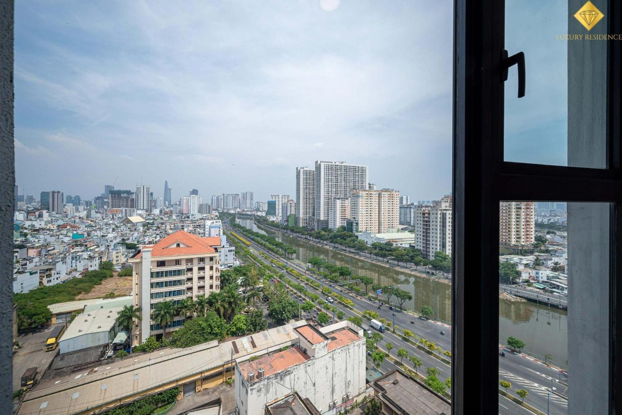 D1mension Riverside - Angia Hospitality *