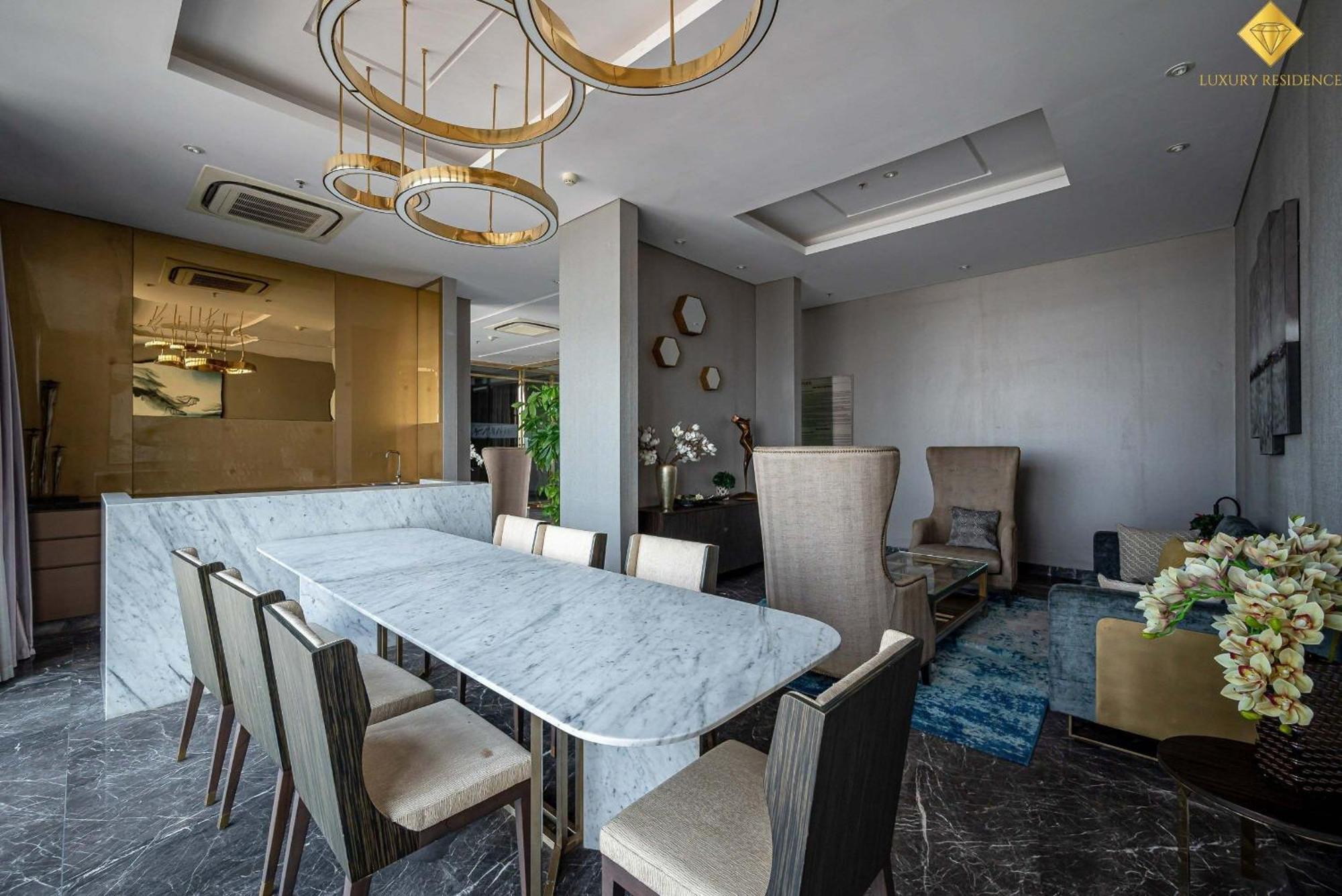 D1mension Riverside - Angia Hospitality *