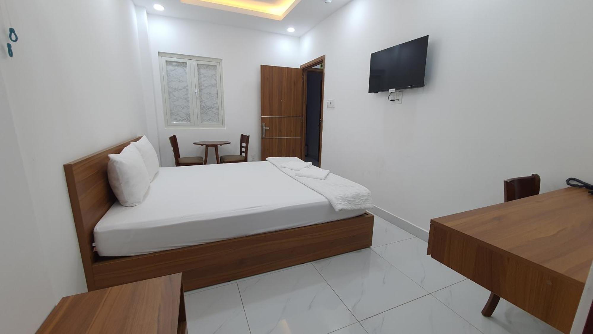 Hotel Khach San Thadico 9