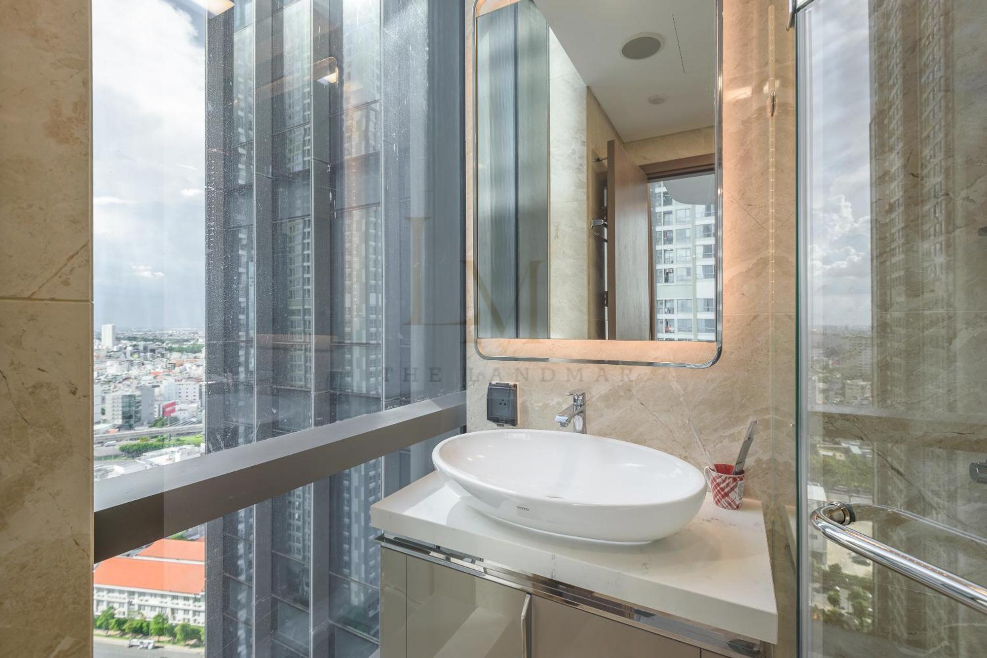 Apartment Landmark 81 Royal *
