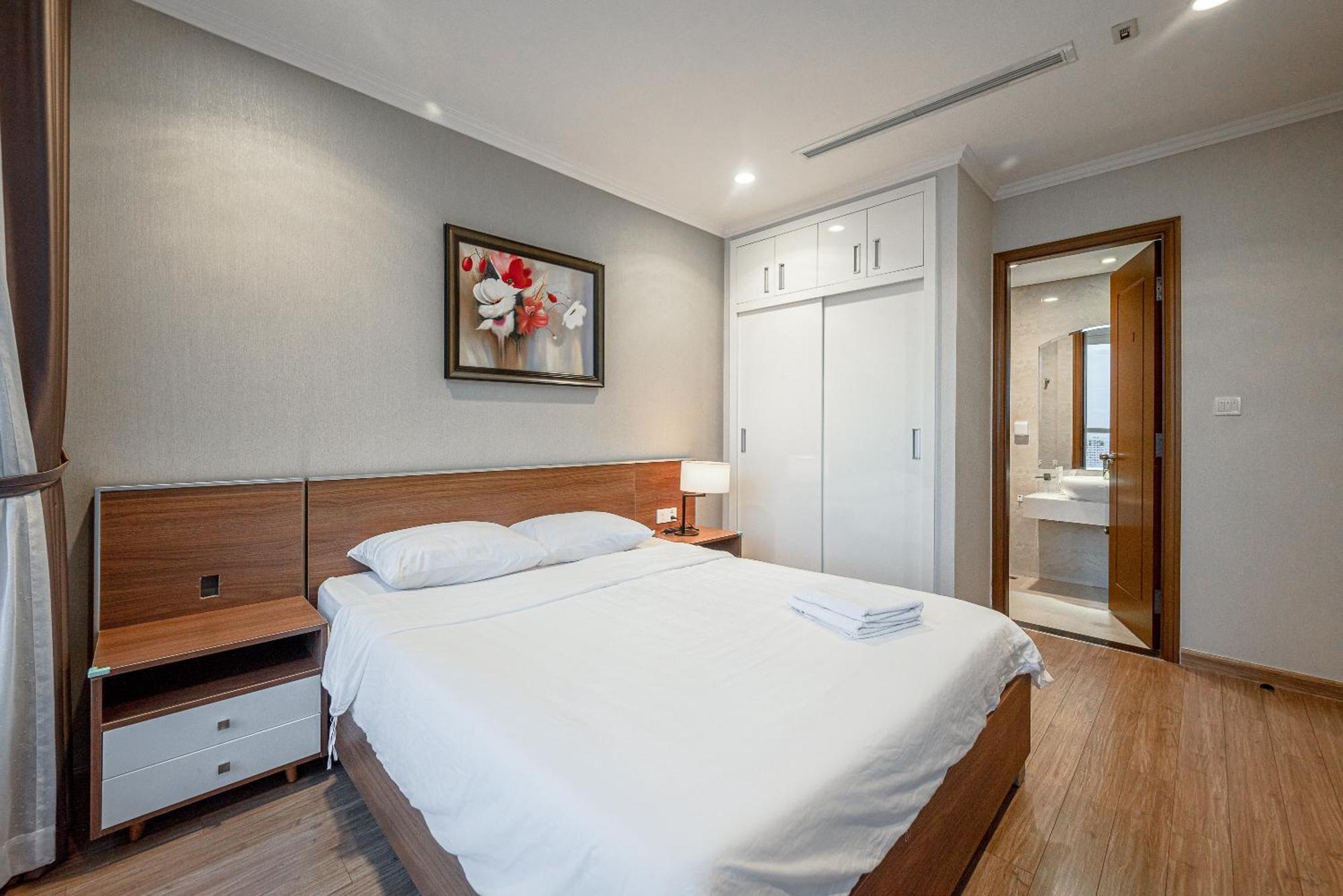 Khách sạn hẻo lánh Vinhomes Condotel Luxury Art In