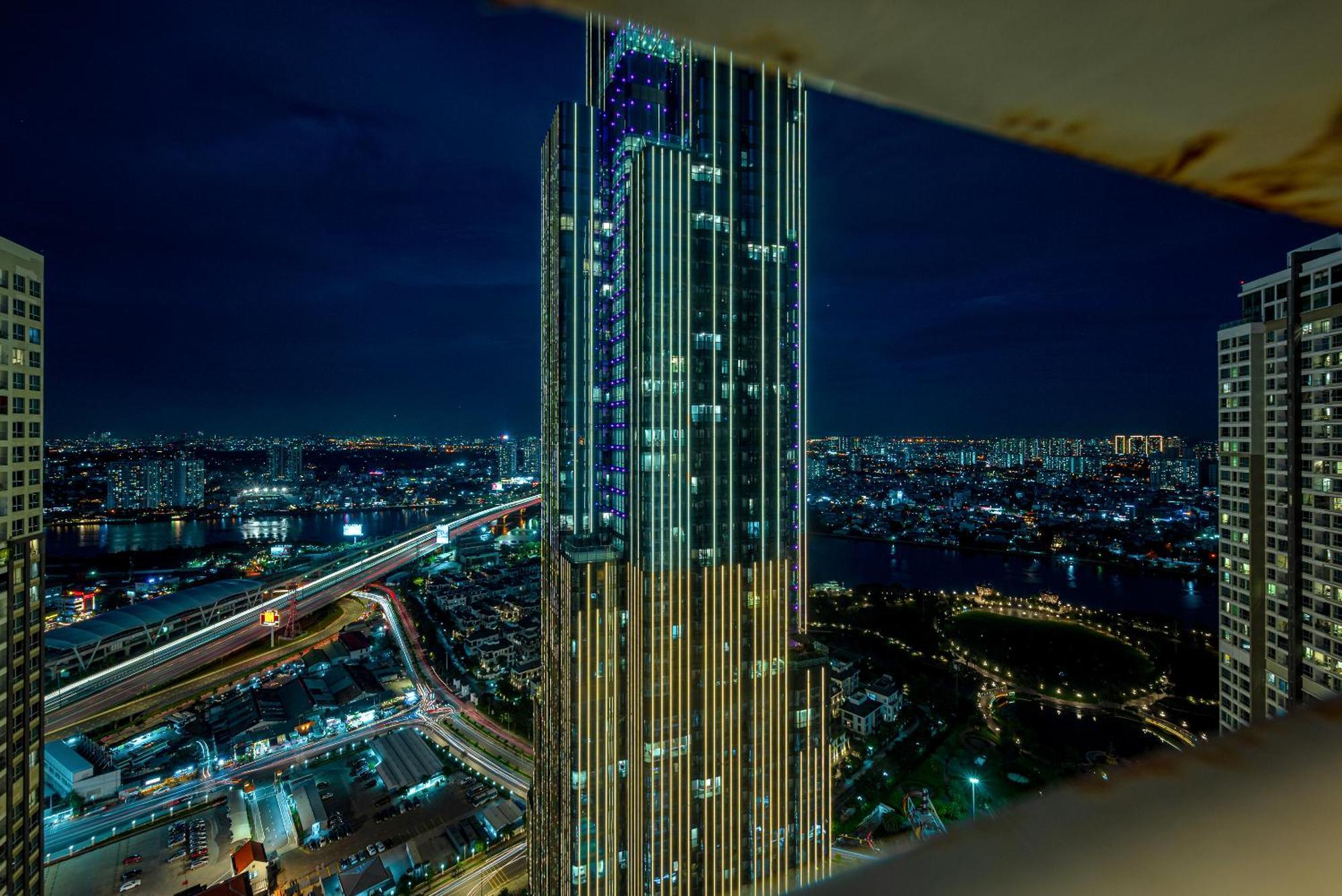 Khách sạn hẻo lánh Vinhomes Condotel Luxury Art In 4*