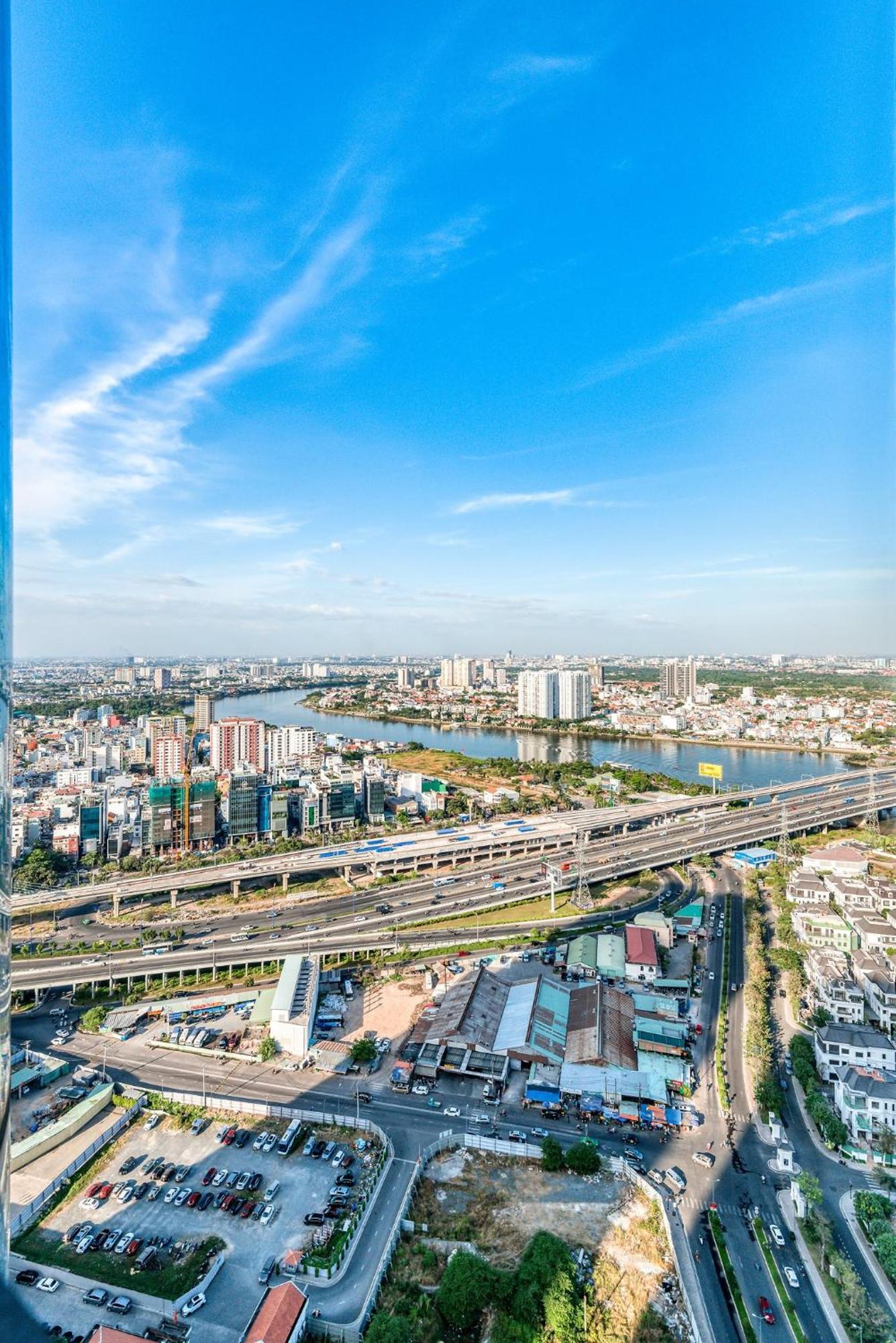 Urban Heights Landmark 81 Khách sạn 4*