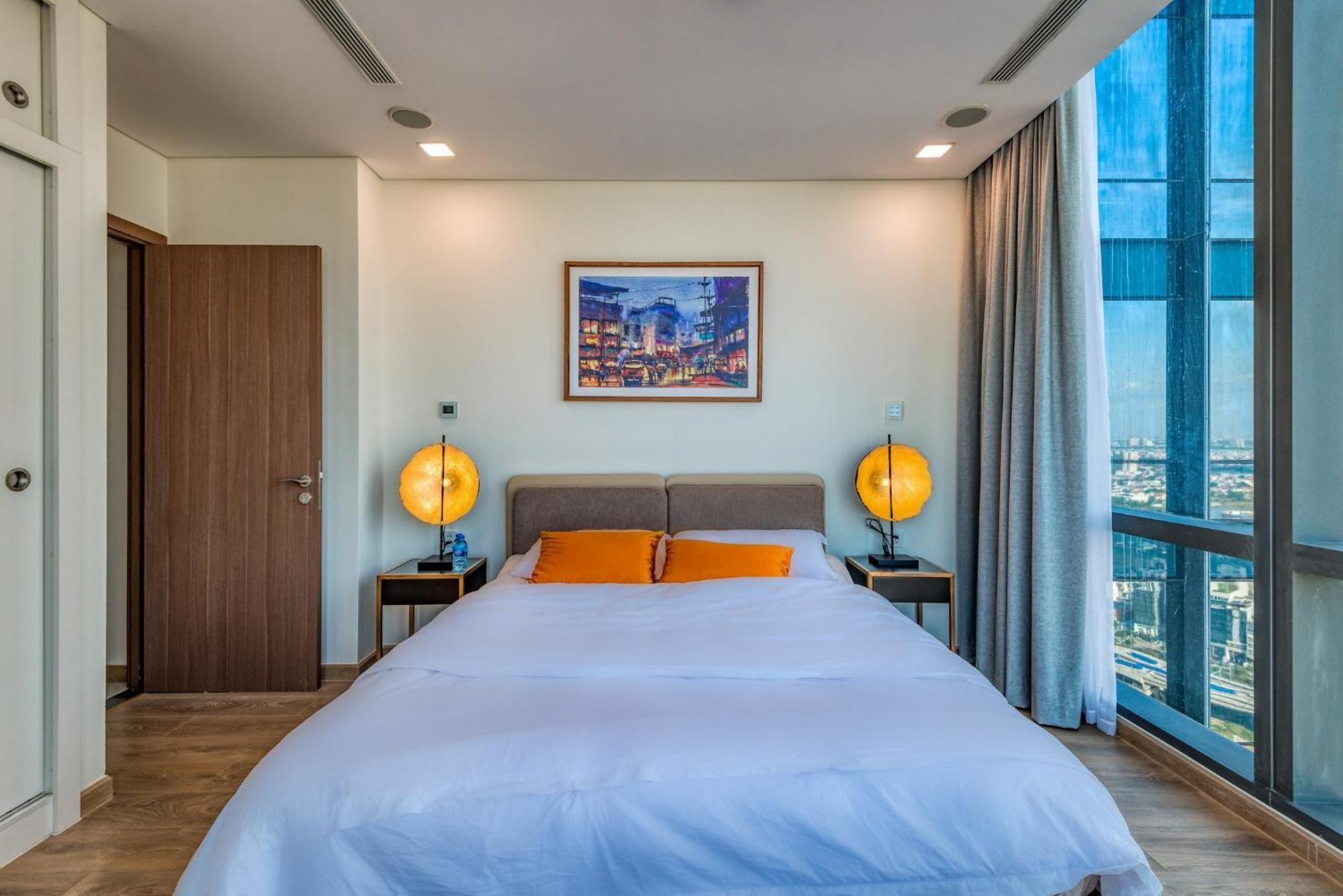 Khách sạn Urban Heights Landmark 81