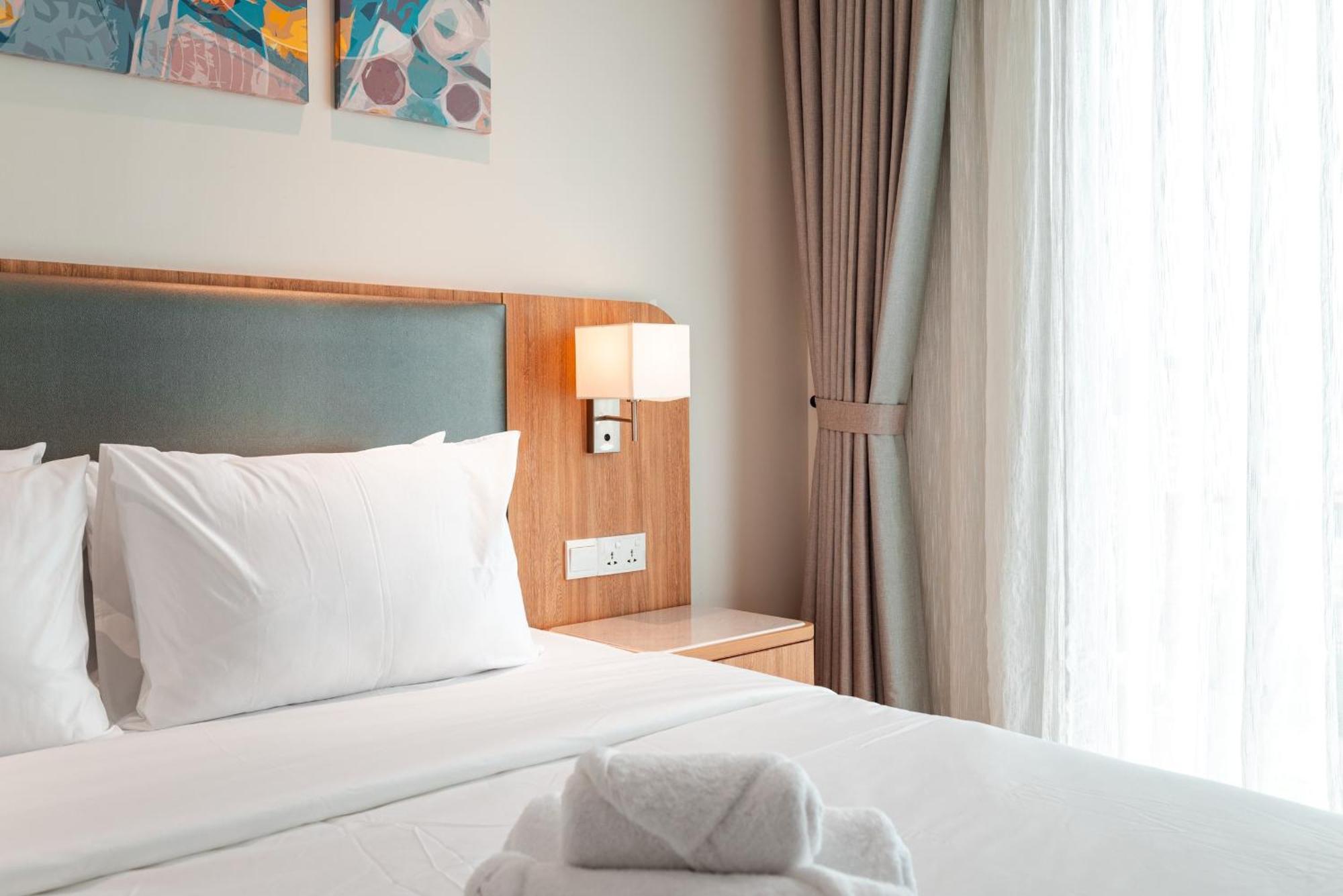 Luxury Zenity 2br In D1 Somerset's Quality *