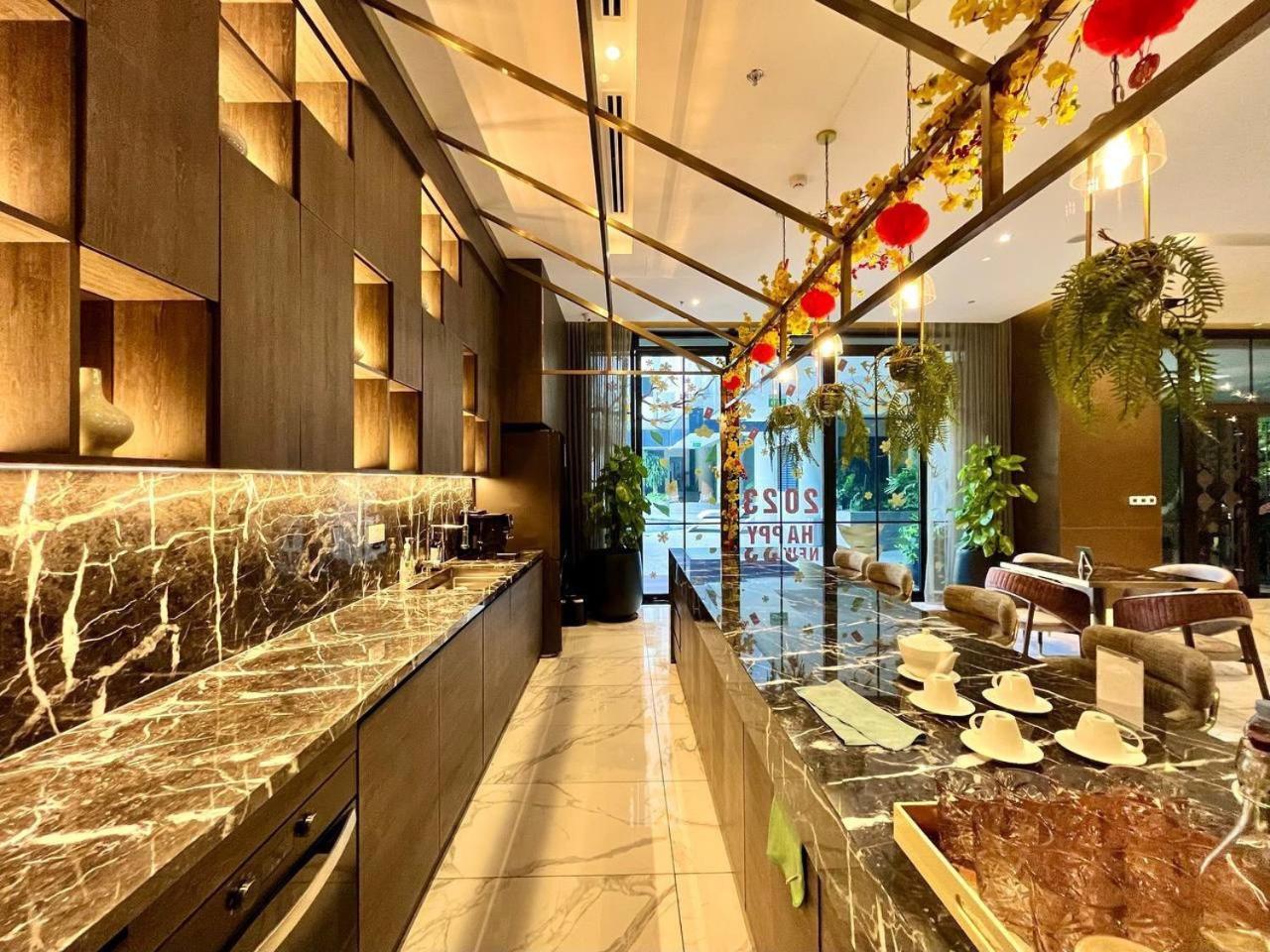 Apartment Luxury Zenity 2br In D1 Somerset's Quality