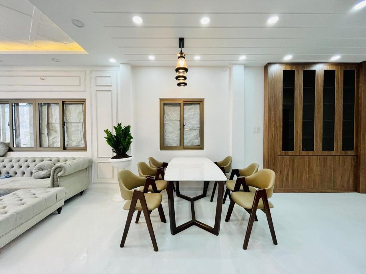 Urban Tranquility Go Vap 2br Apartment