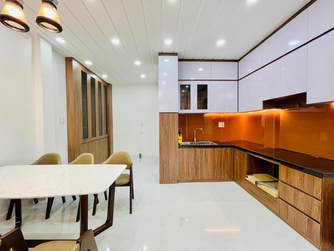 Urban Tranquility Go Vap 2br Apartment *