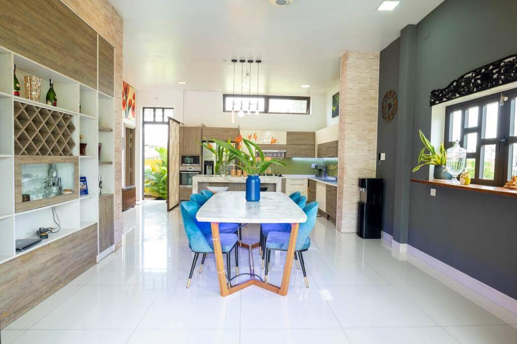 Maison Khu Vuon Nhiet Doi Ho Chi Minh City