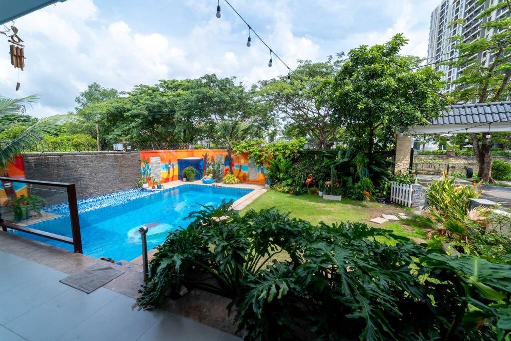 Maison Khu Vuon Nhiet Doi Villa
