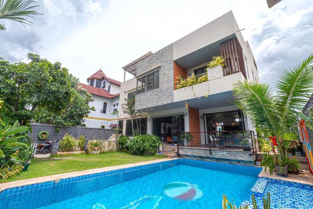 Maison Khu Vuon Nhiet Doi