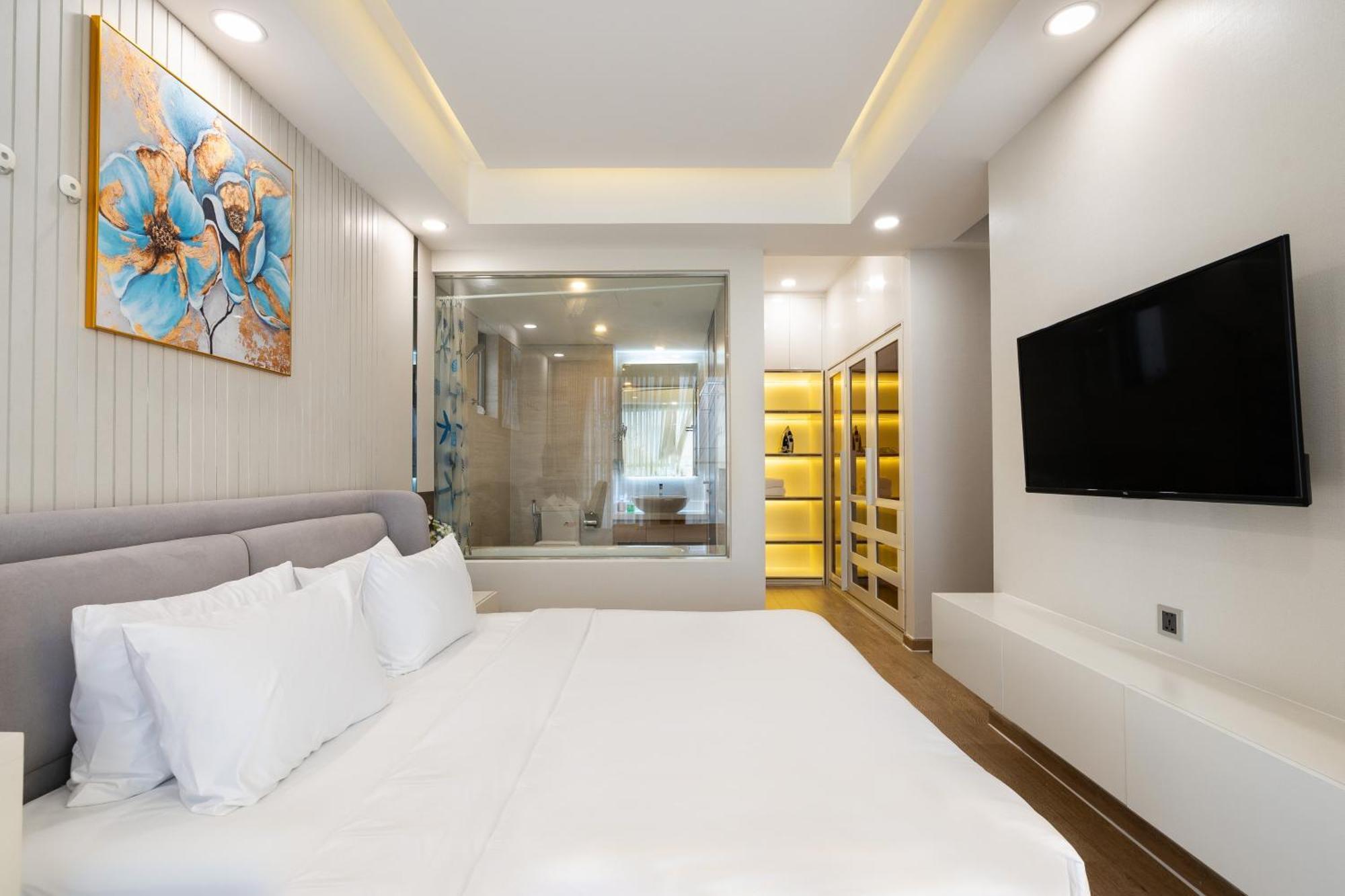Convinia Luxury The Peak Midtown Ho Chi Minh City
