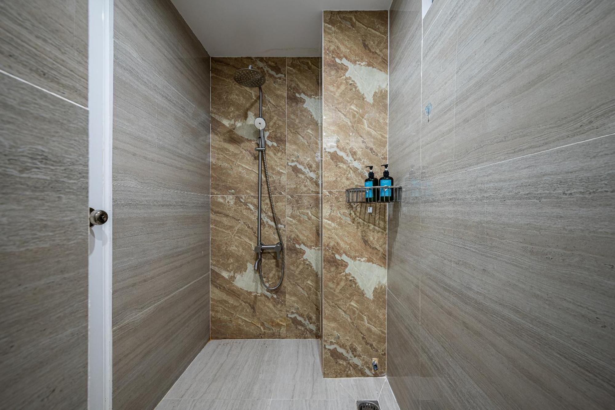 Cozrum Homes - Kola Aparthotel