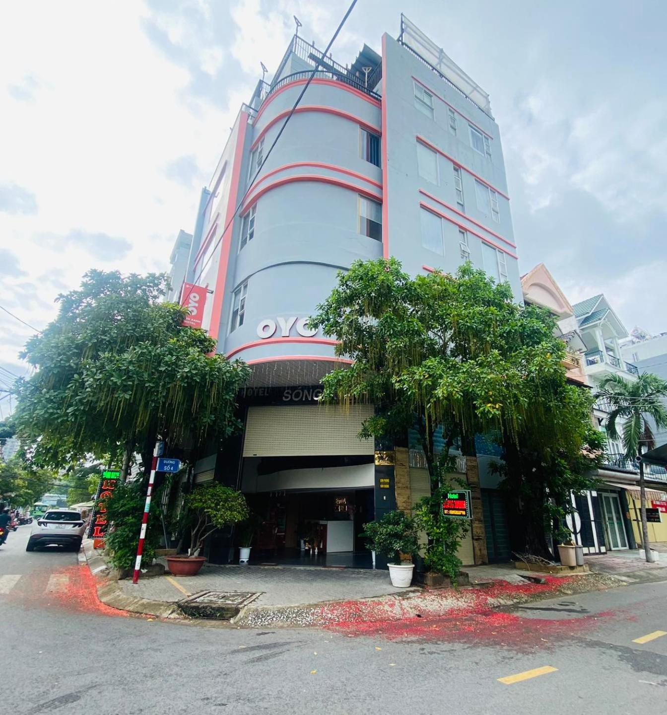 Hotel Song Xanh Near Secc - Fv 2*