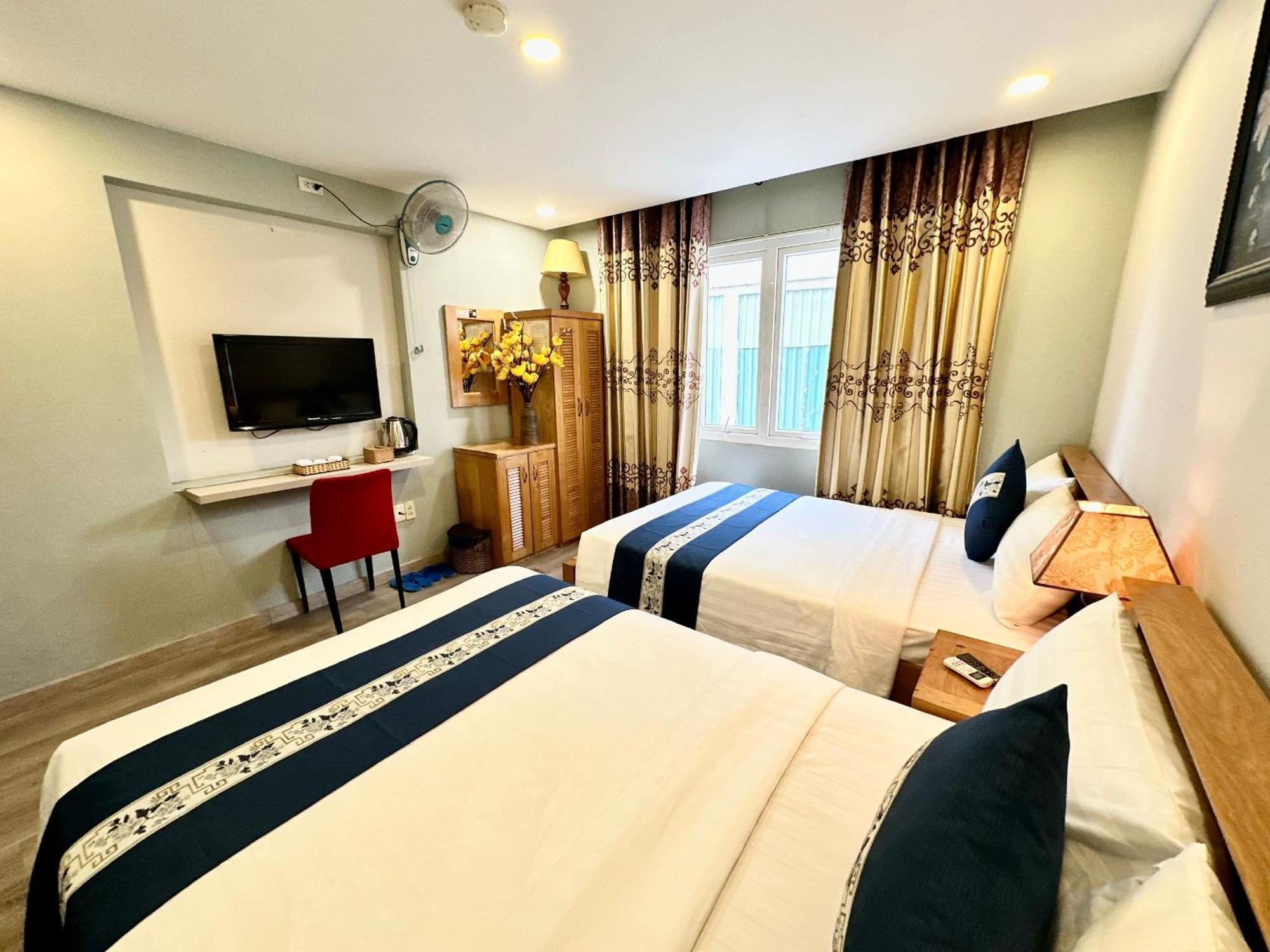 Luan Vu - Bui Vien Walking Street Bed & Breakfast 2*