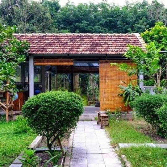 Vuon Nha Ngoai Garden Homestay *