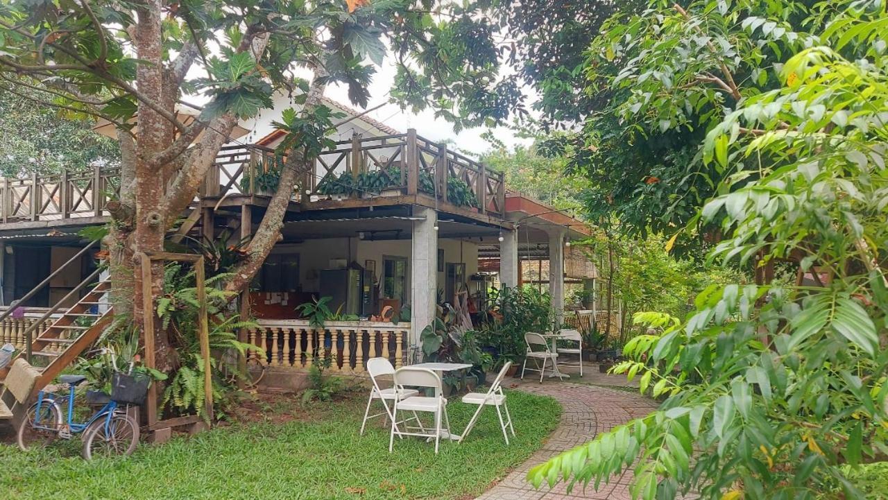 Vuon Nha Ngoai Garden Homestay *