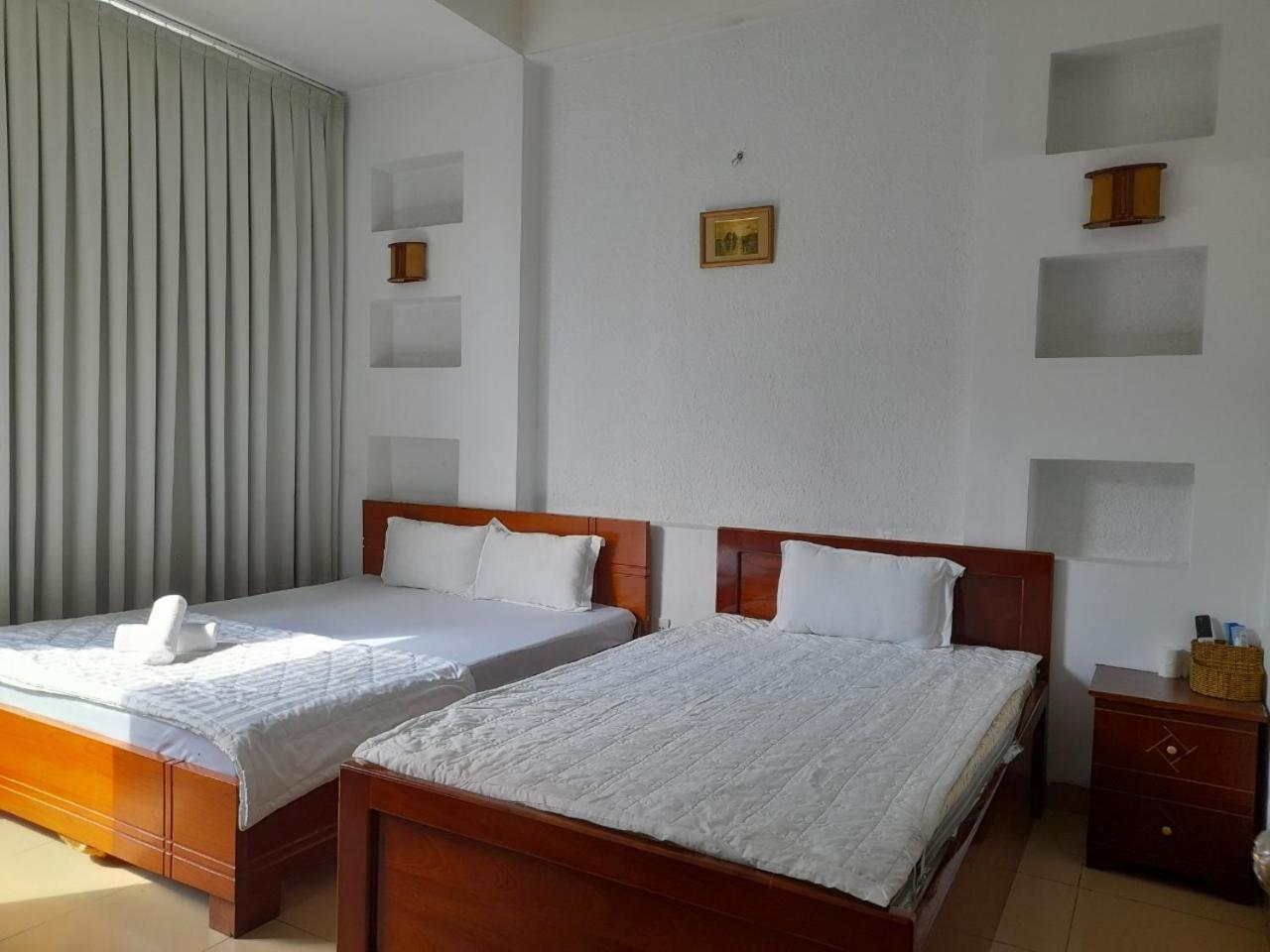 Khach San Thanh Hotel *