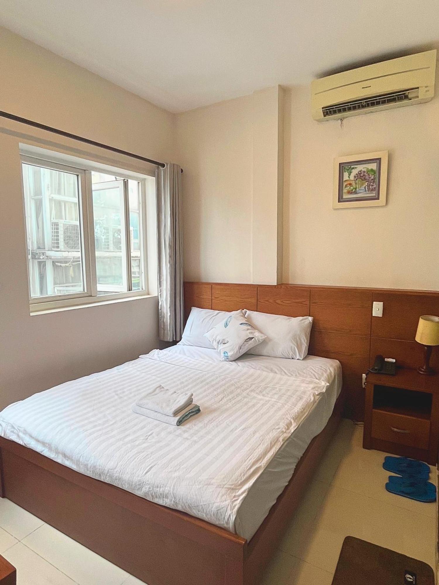 Khách sạn The Alley Saigon 3*