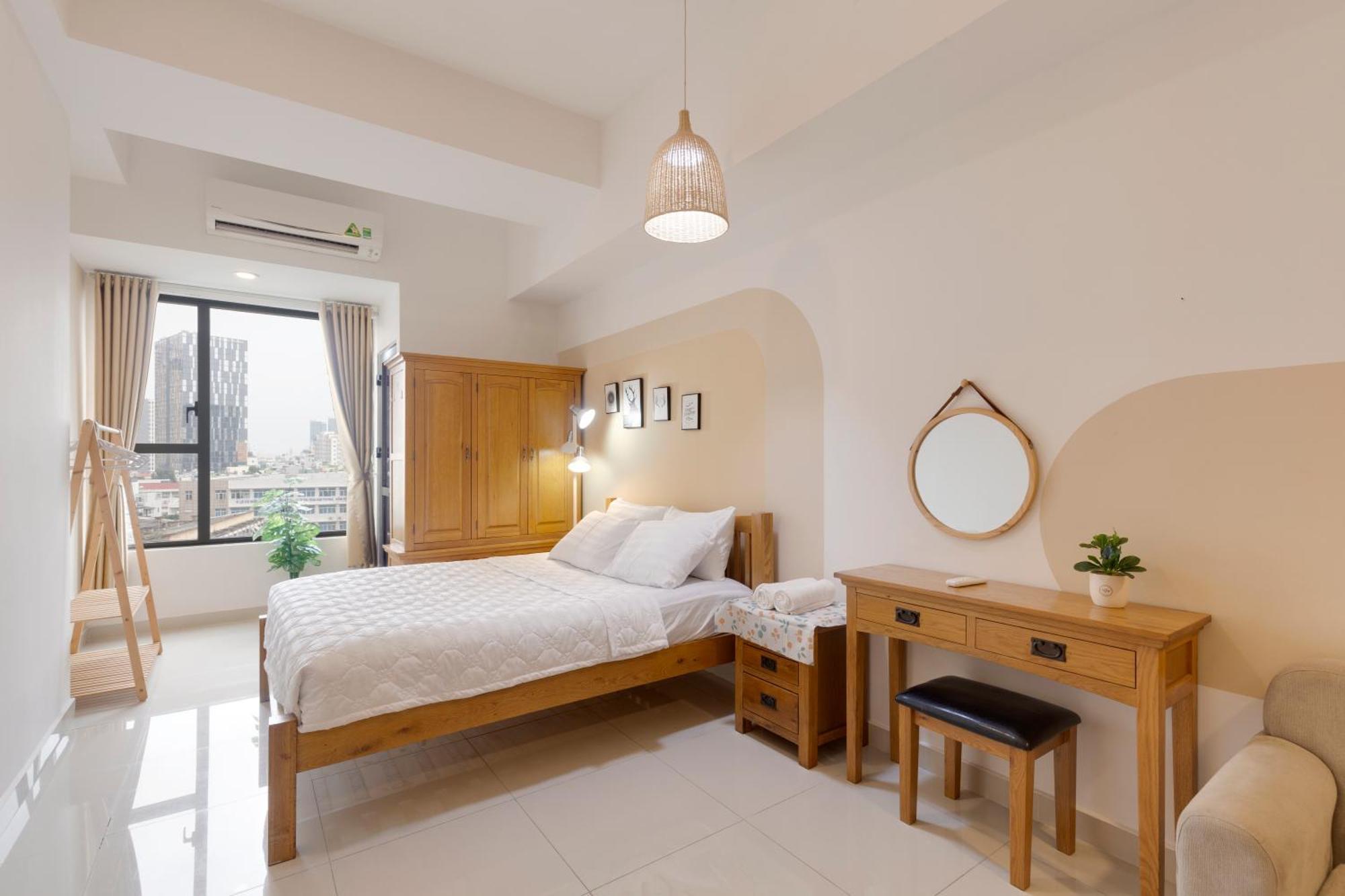 Saigon Authentic Apartments: Infinity Pool & Daily Perks