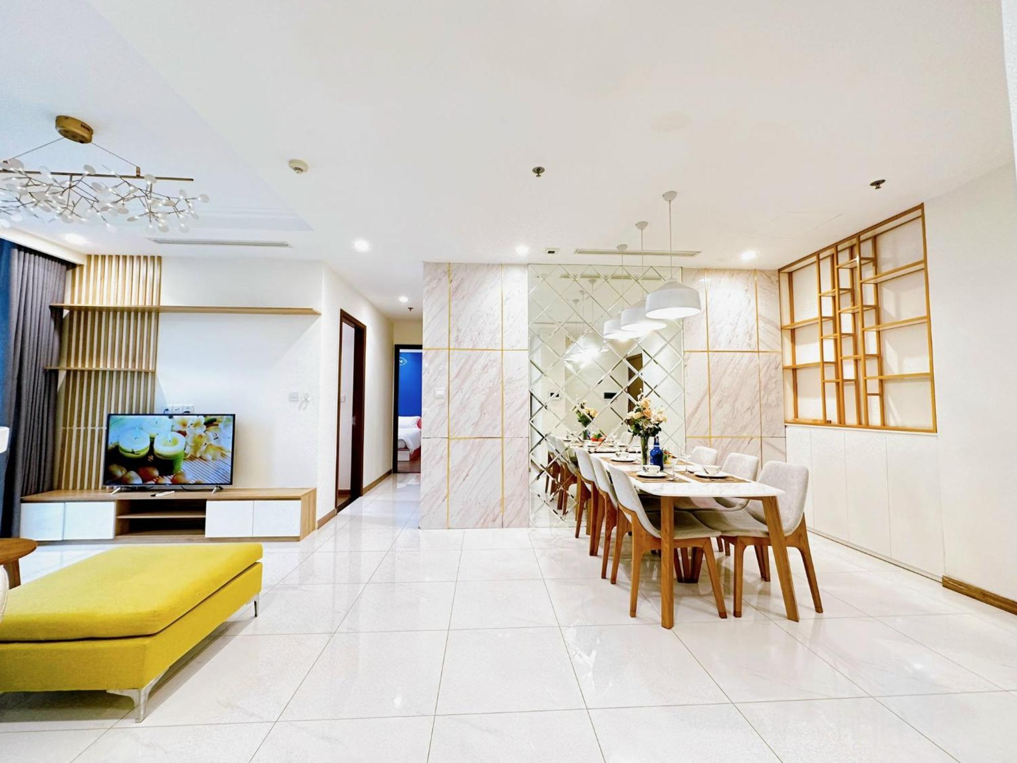 Luxury Vinhomes Central Park Apartment