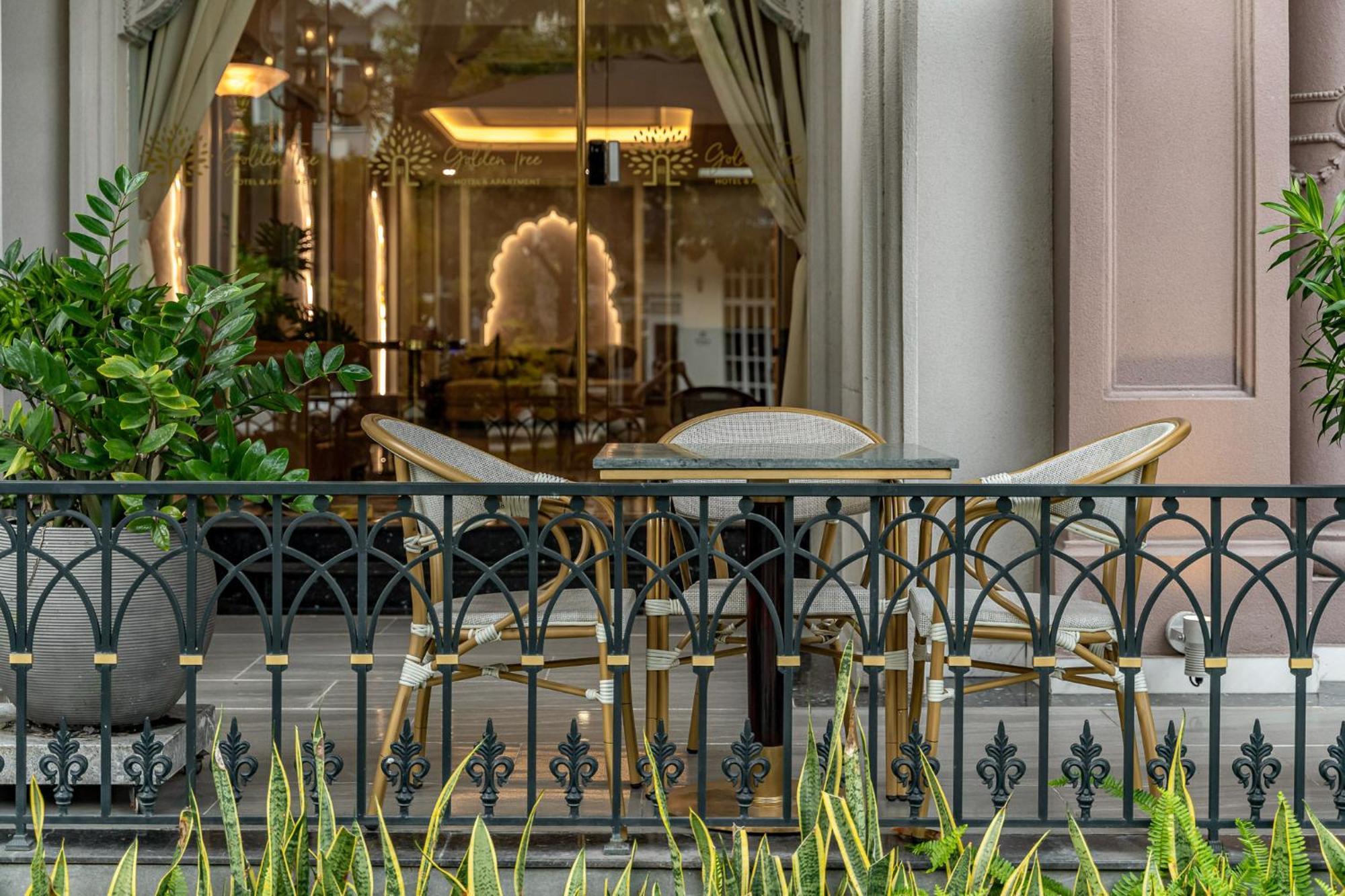 Hotel Golden Tree & 3*