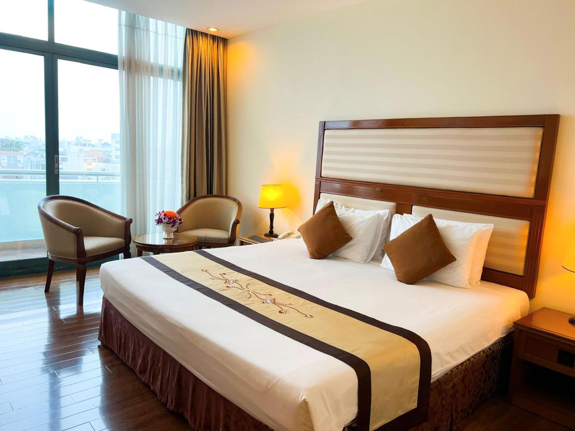 Ramana Saigon 4*