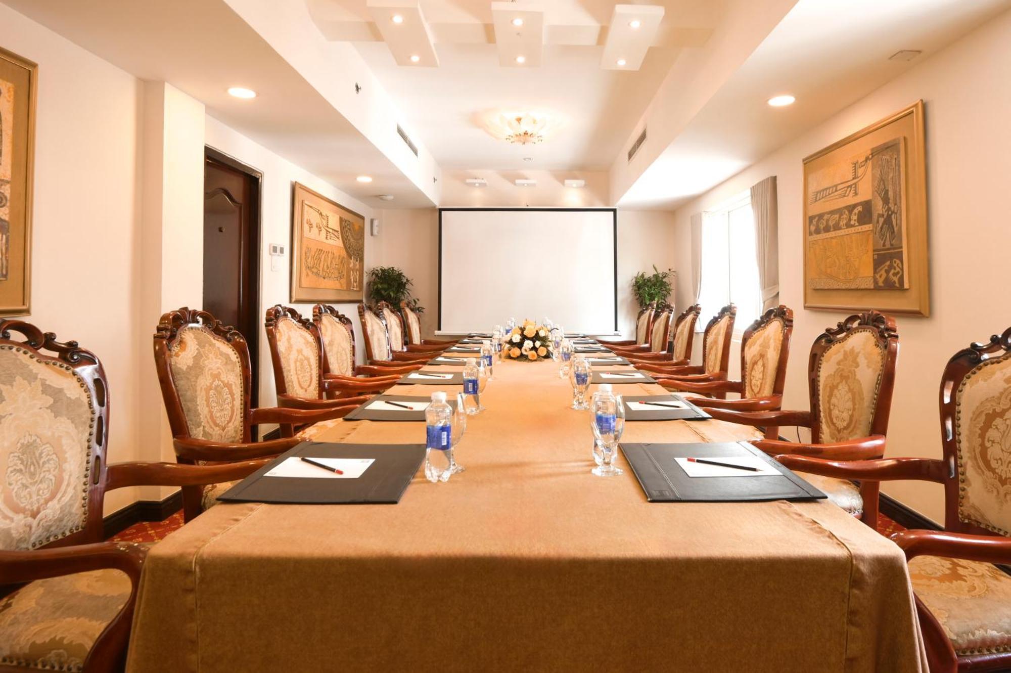 Grand Sài Gòn Khách sạn 5*