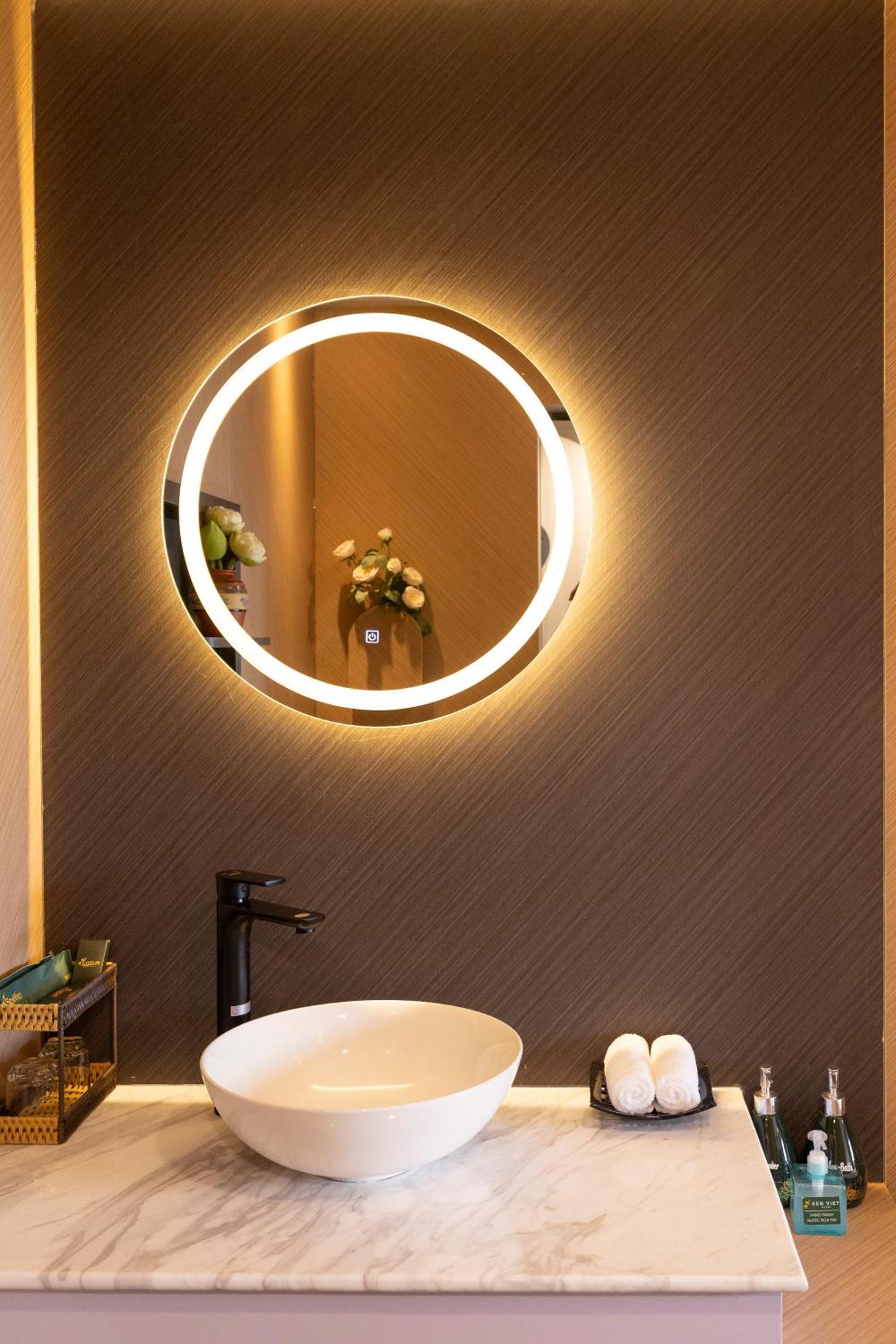 Viet Lotus Saigon Hotel