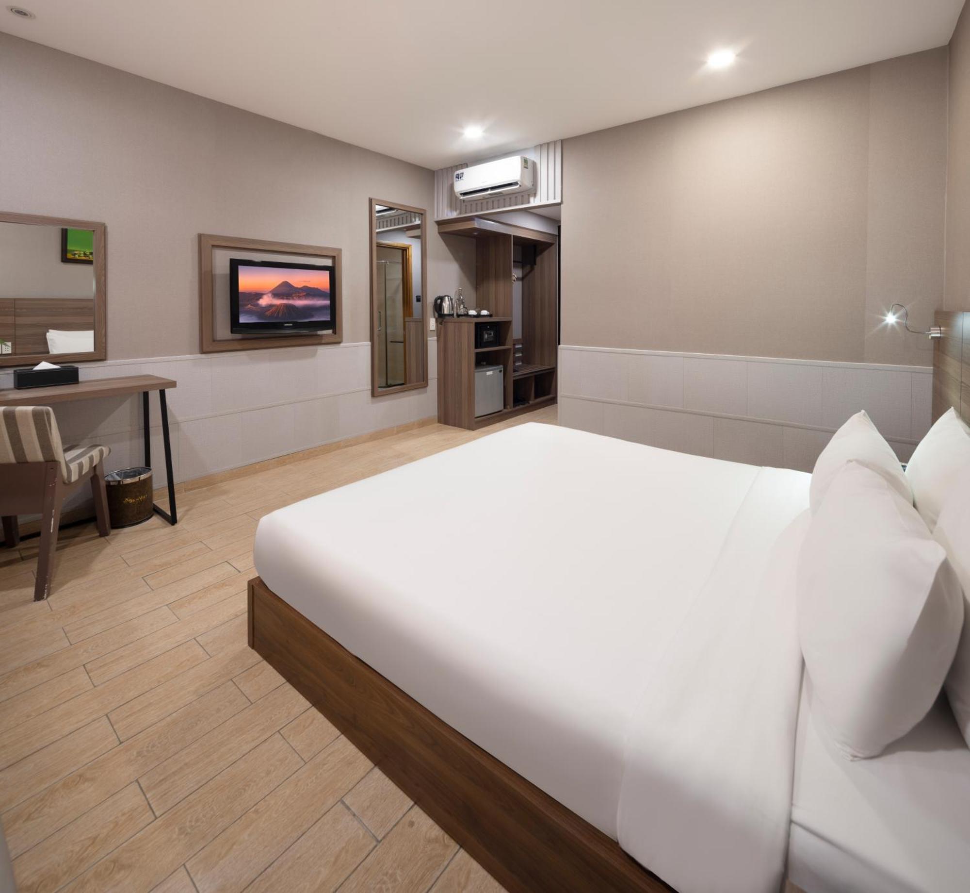 Hotel Viet Lotus Saigon 4*